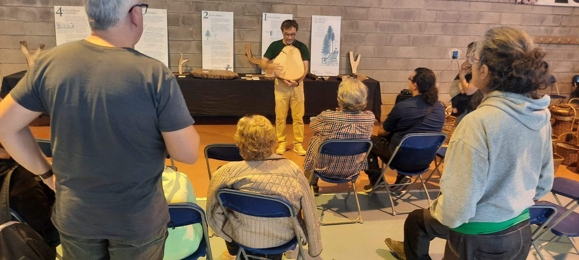 Charla de Miguel Ortega