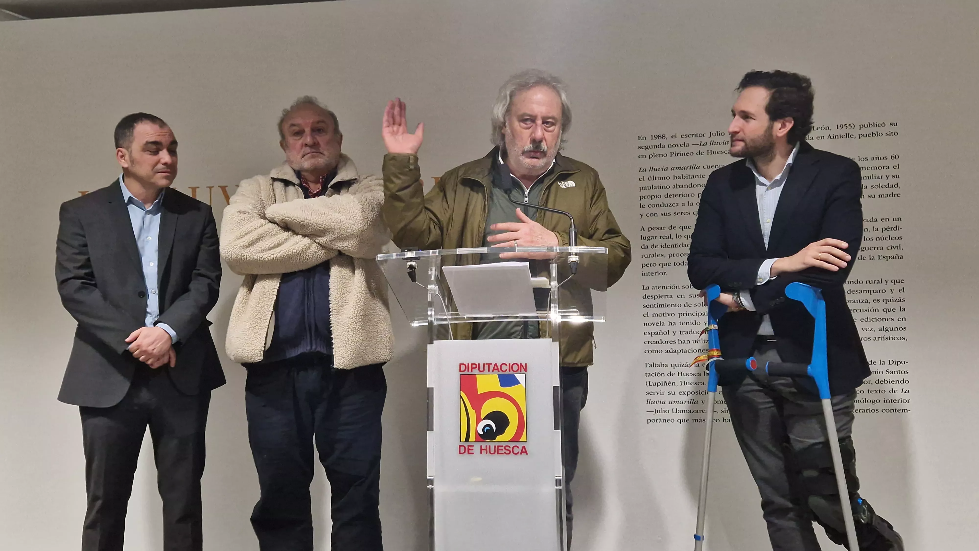 Exposición de Antonio Santos sobre La lluvia amarilla de Julio Llamazares. Foto Myriam Martínez 