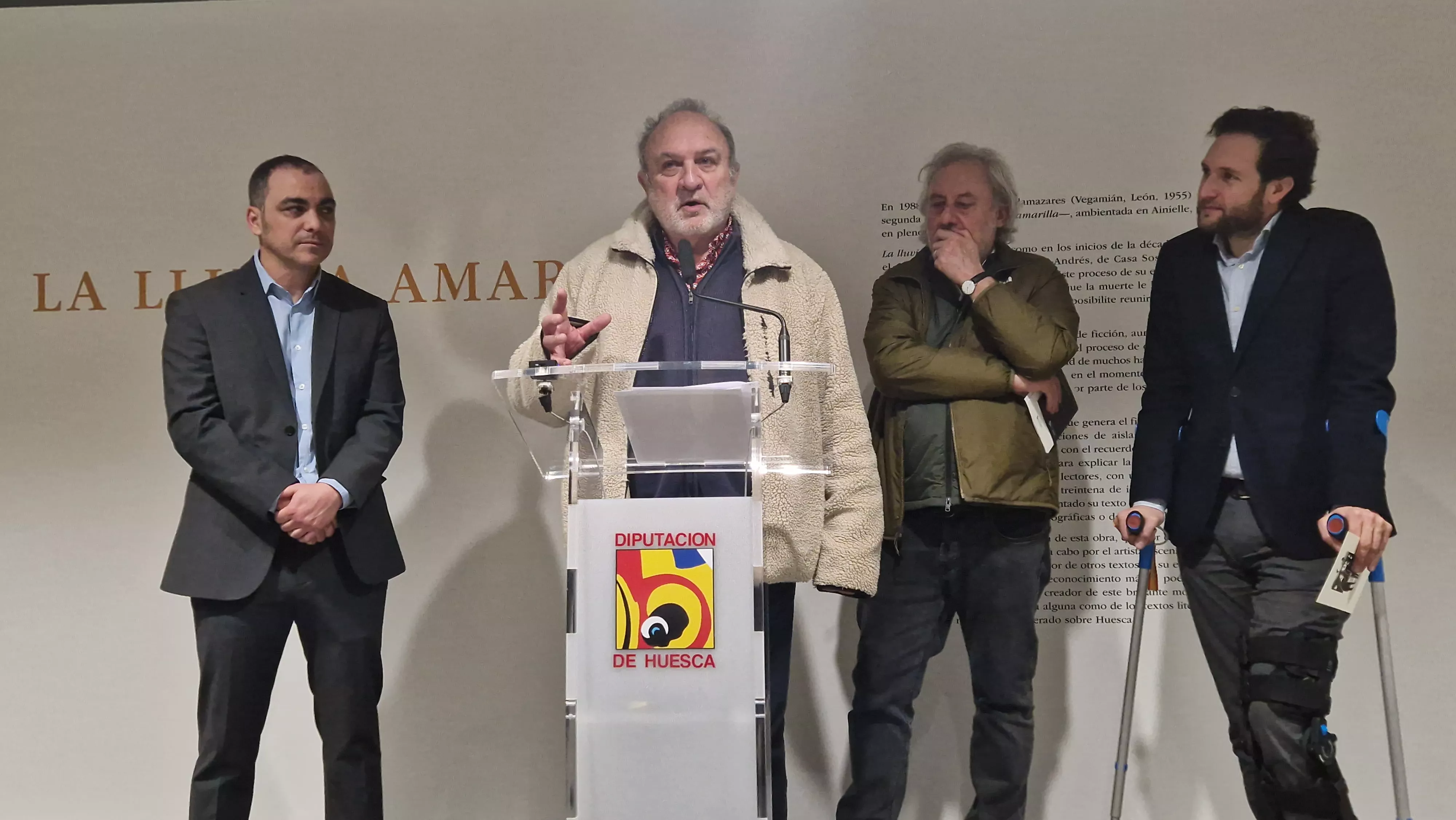 Exposición de Antonio Santos sobre La lluvia amarilla de Julio Llamazares. Foto Myriam Martínez 
