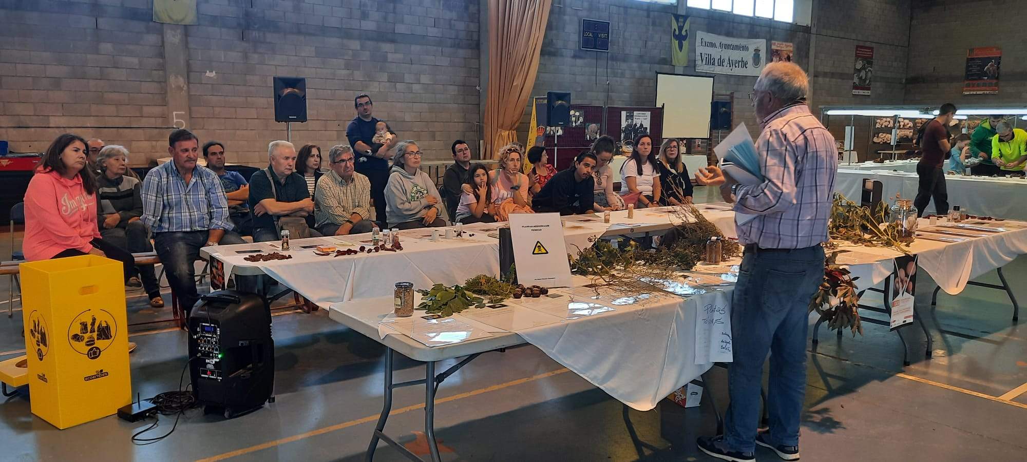 Charla de Manuel Roncero