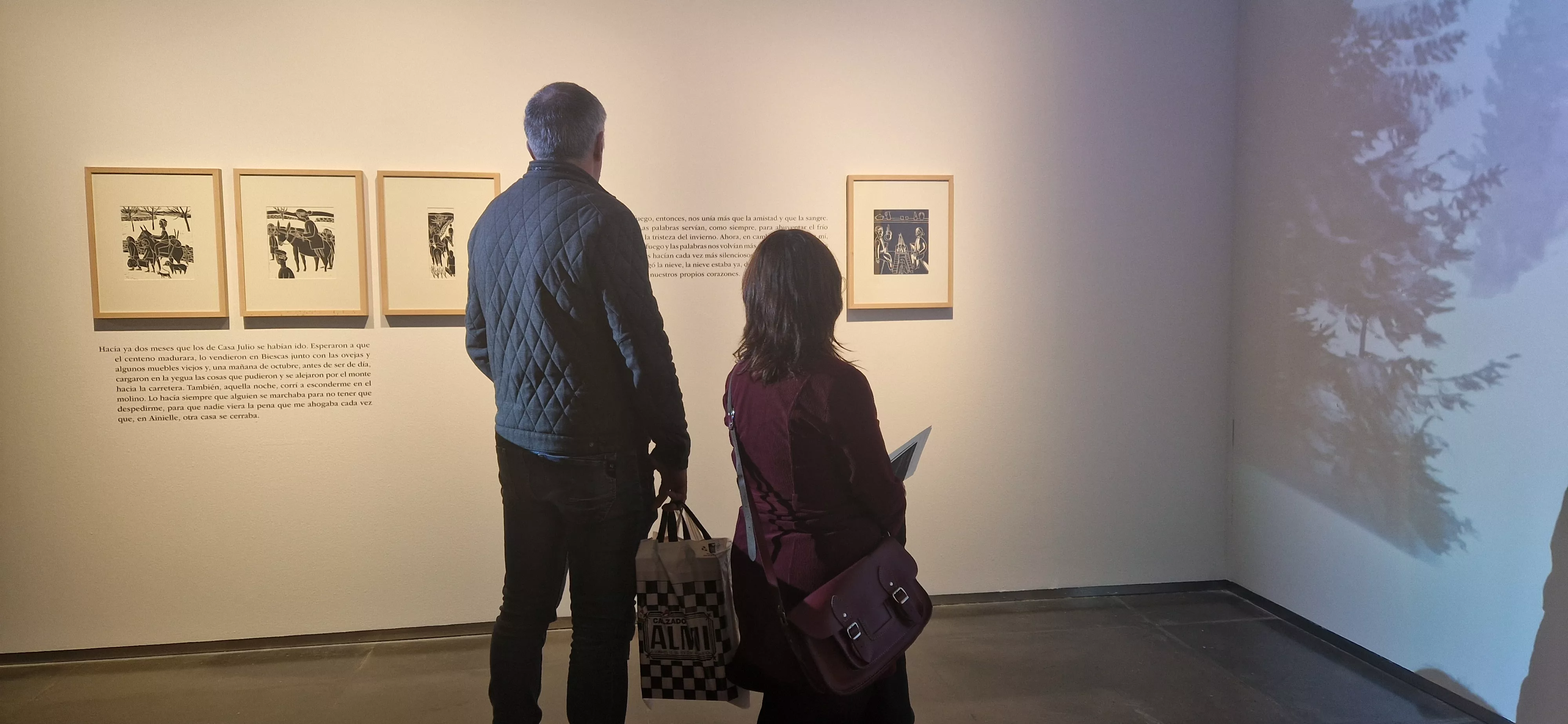 Inauguración de la exposición de Antonio Santos, tributo a Llamazares. Foto Myriam Martínez