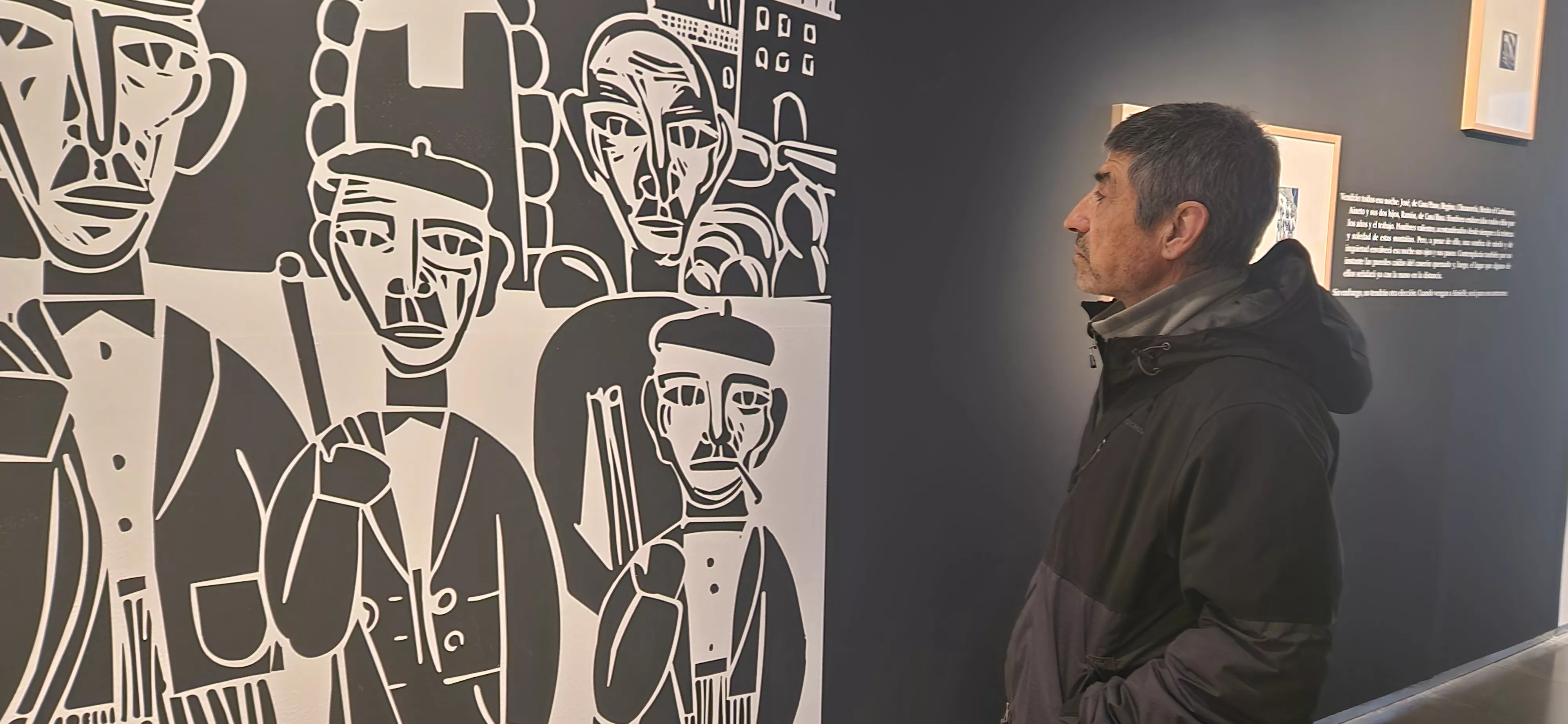 Inauguración de la exposición de Antonio Santos, tributo a Llamazares. Foto Myriam Martínez