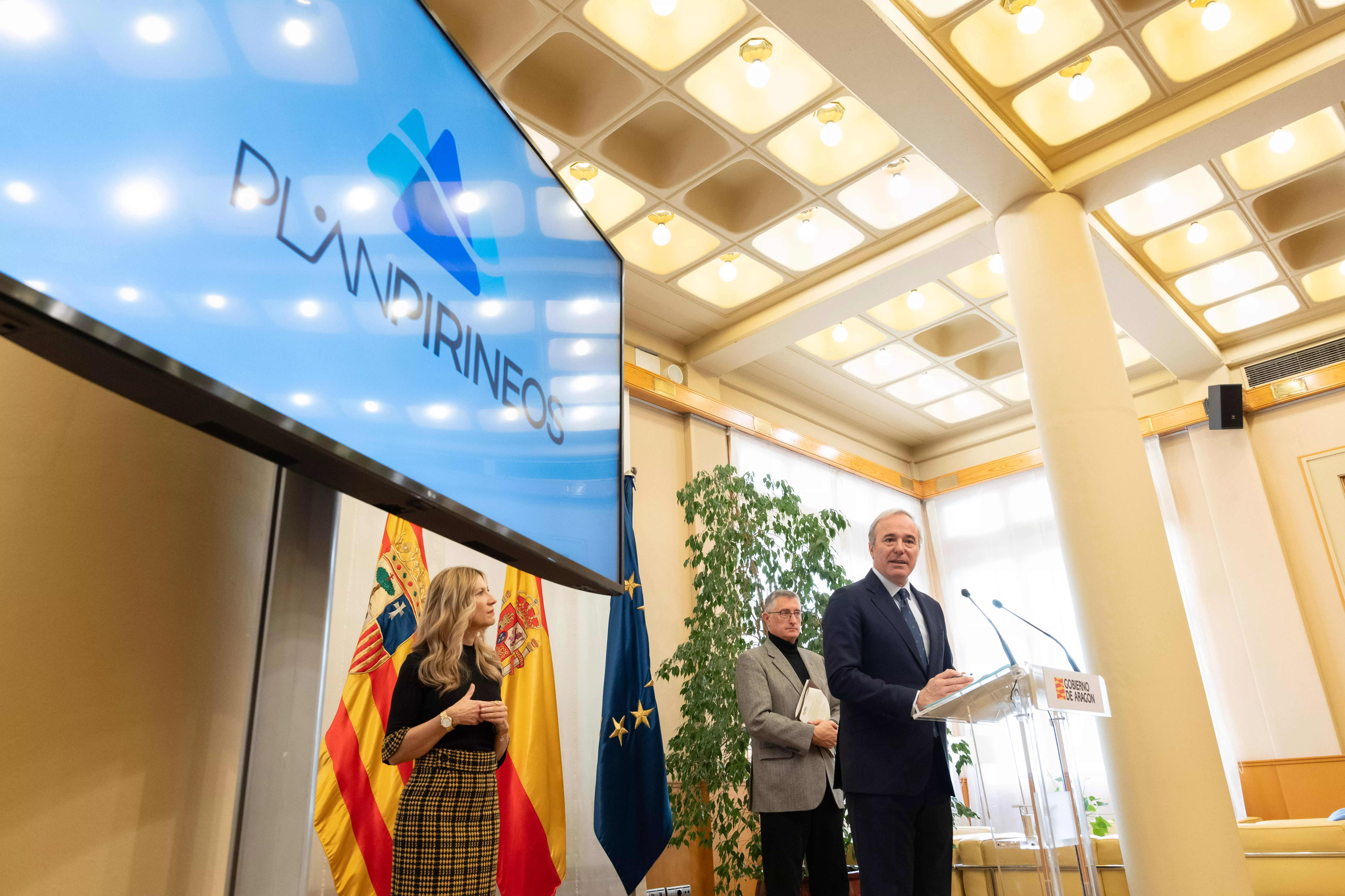 Azcón ha anunciado la aprobación en el Consejo de Gobierno de inversiones por valor de 57 millones para el Plan Pirineos.