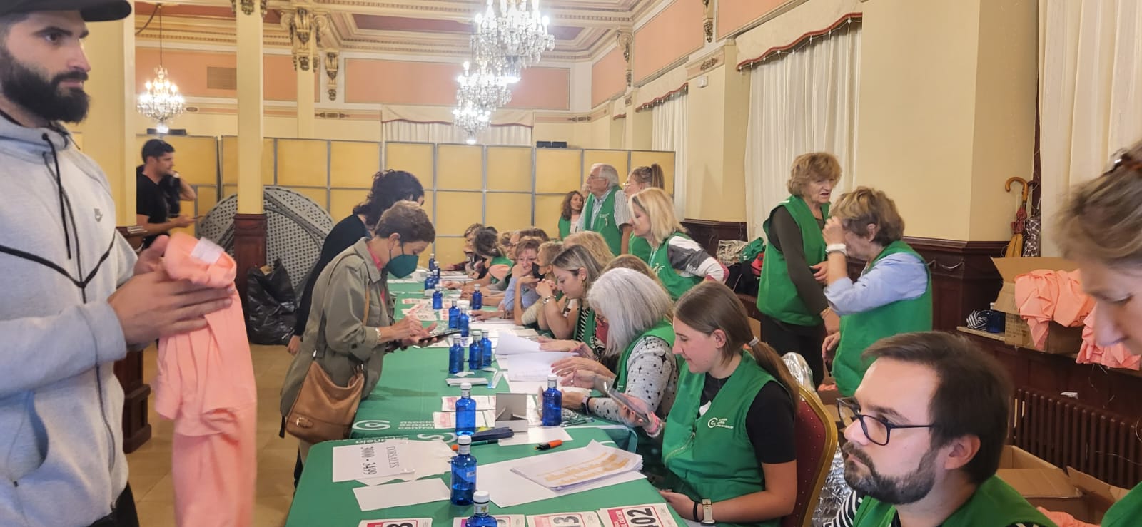 Retirada de dorsales y camisetas para la carrera Huescacontra el cáncer Retirada de dorsales y camisetas para la carrera Huescacontra el cáncer