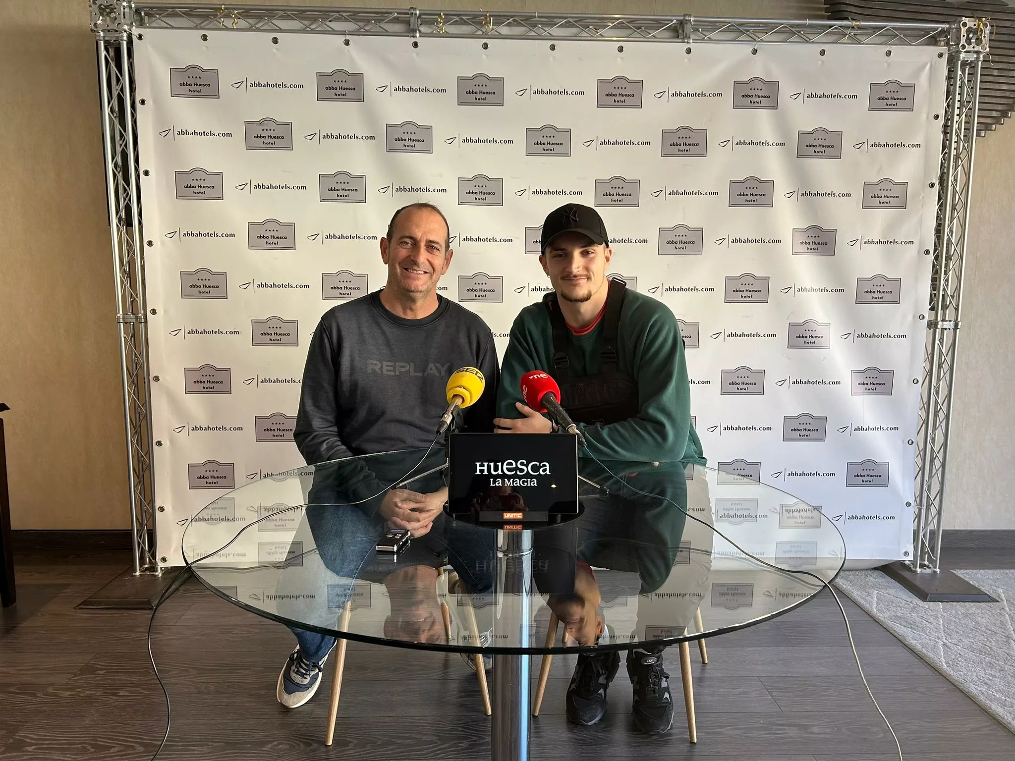 José Nolasco y Domingo Luis Mosquera, en el Hotel Abba Huesca en la previa del Nava Bada