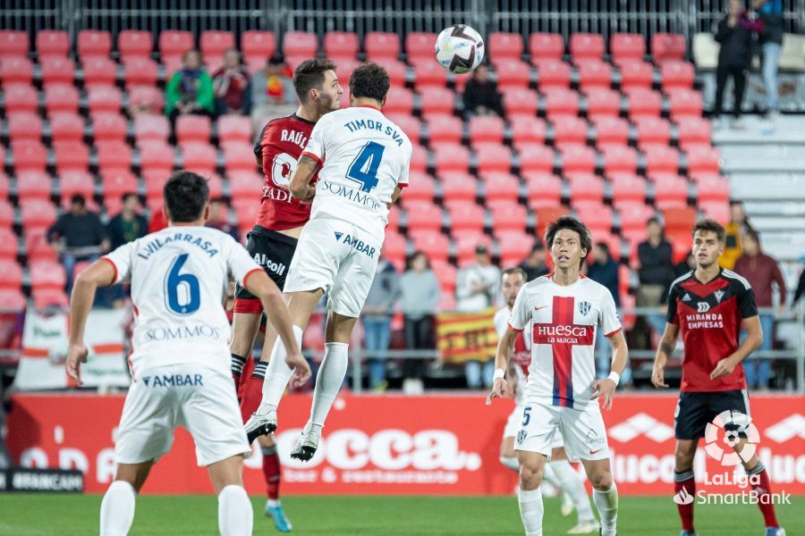 Más imágenes del partido Mirandéz Huesca. Foto La Liga 