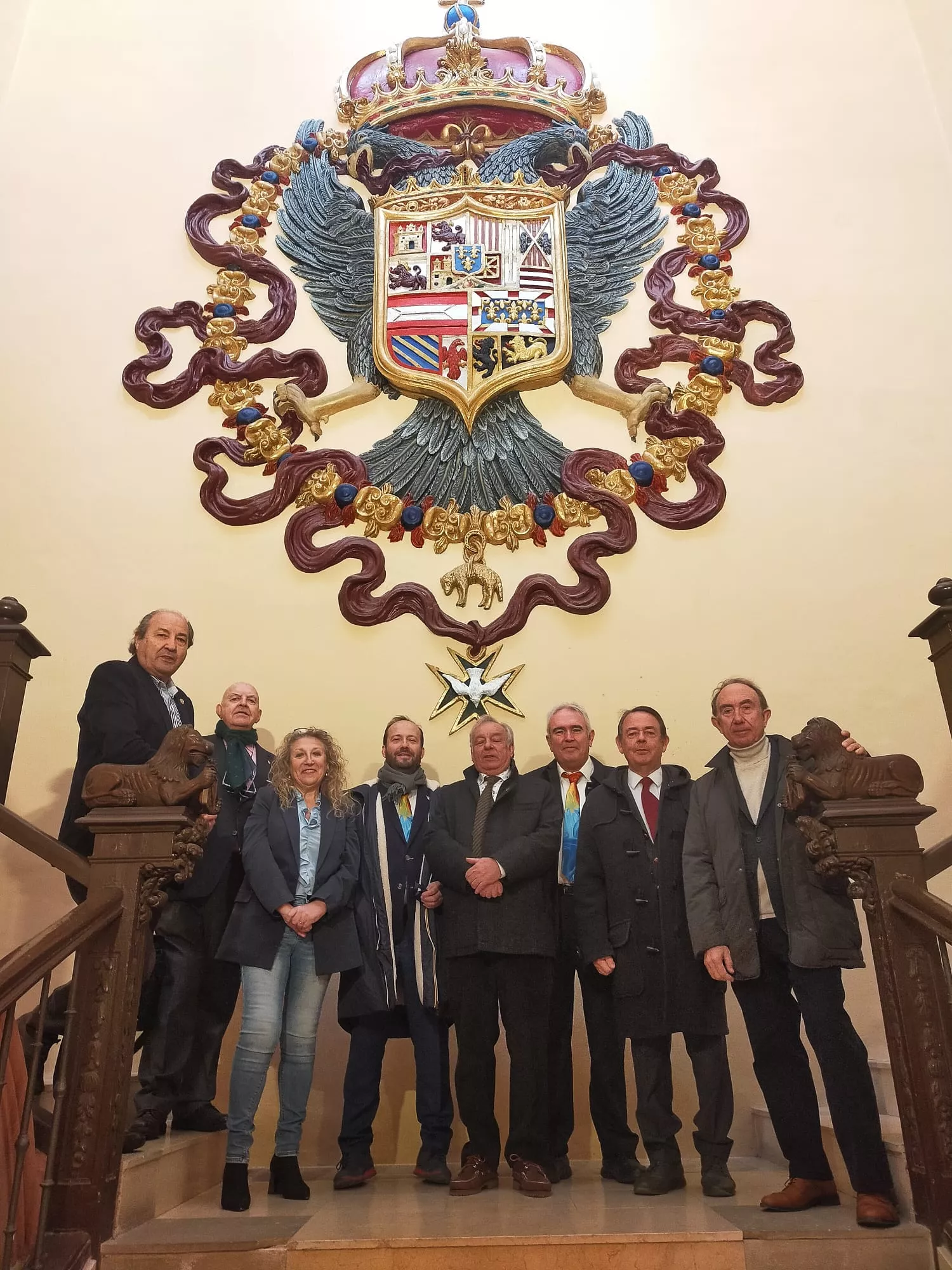 El gobernador rotario al Ayuntamiento de Huesca