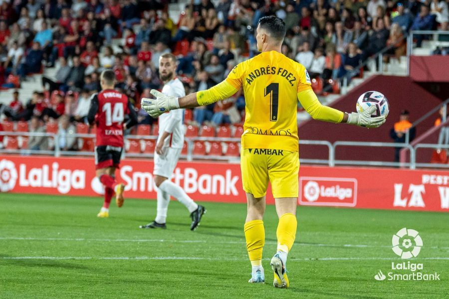 Andrés con el balón Andrés con el balón