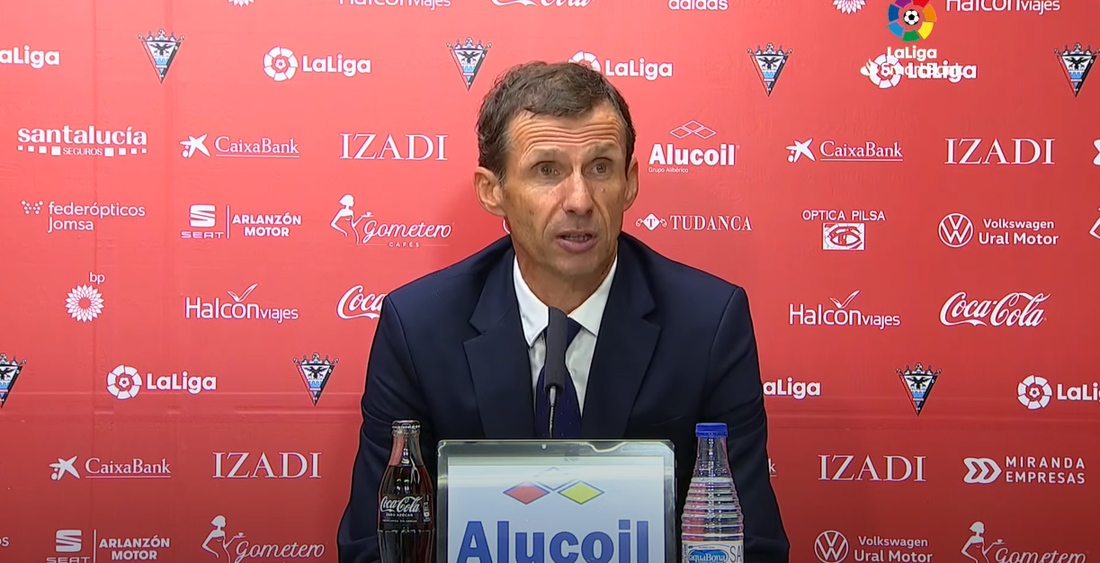 Cuco Ziganda en la rueda de prensa tras el empate en Anduva. Cuco Ziganda en la rueda de prensa tras el empate en Anduva.