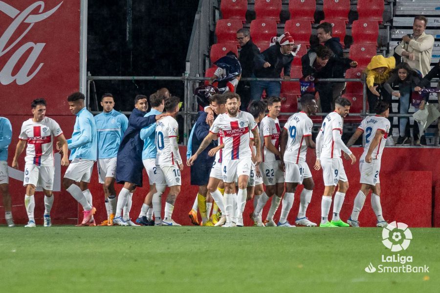 Una piña en la celebración del gol