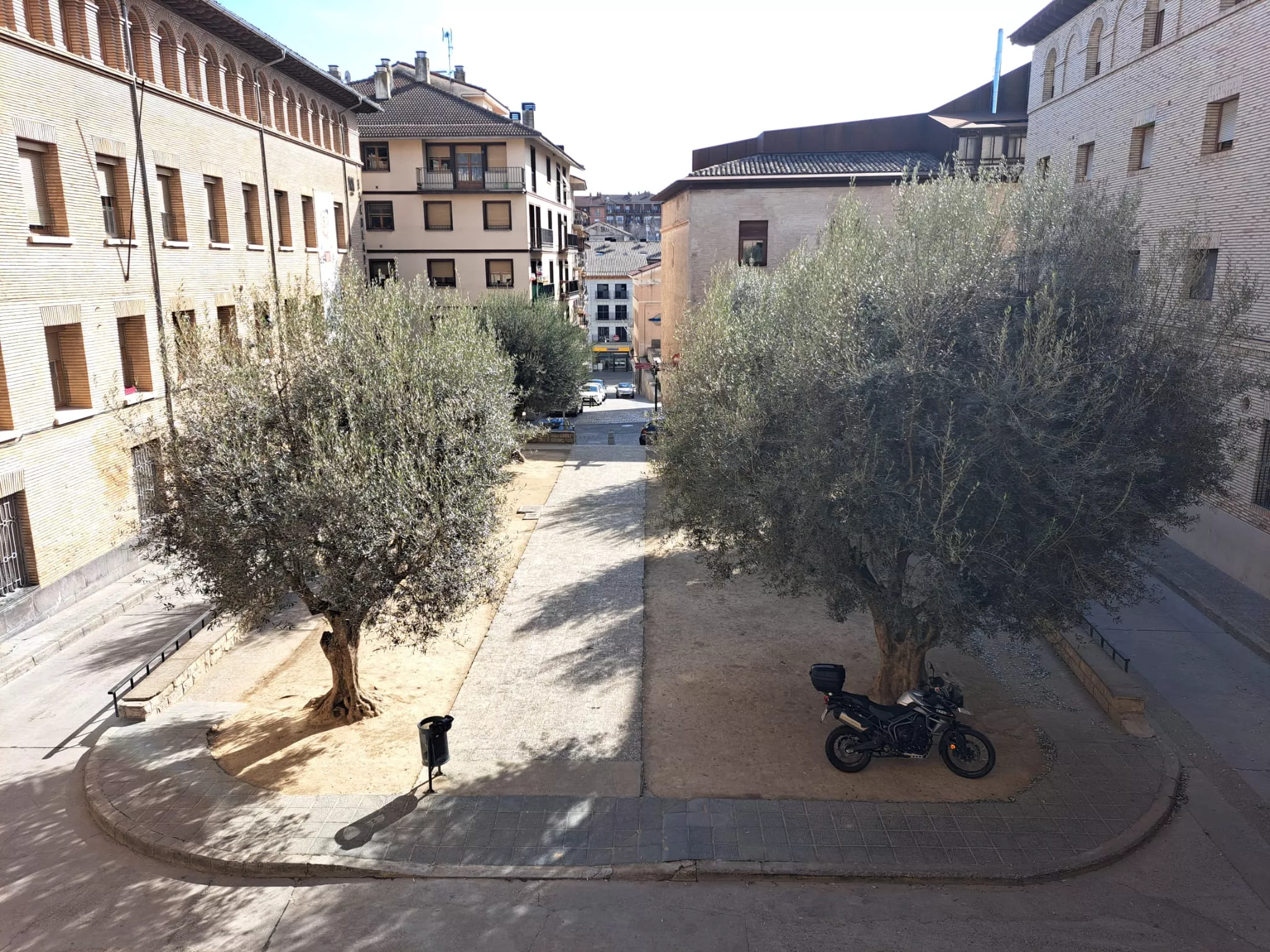 Plaza de la Constitución de Barbastro, donde está ubicado el ayuntamiento