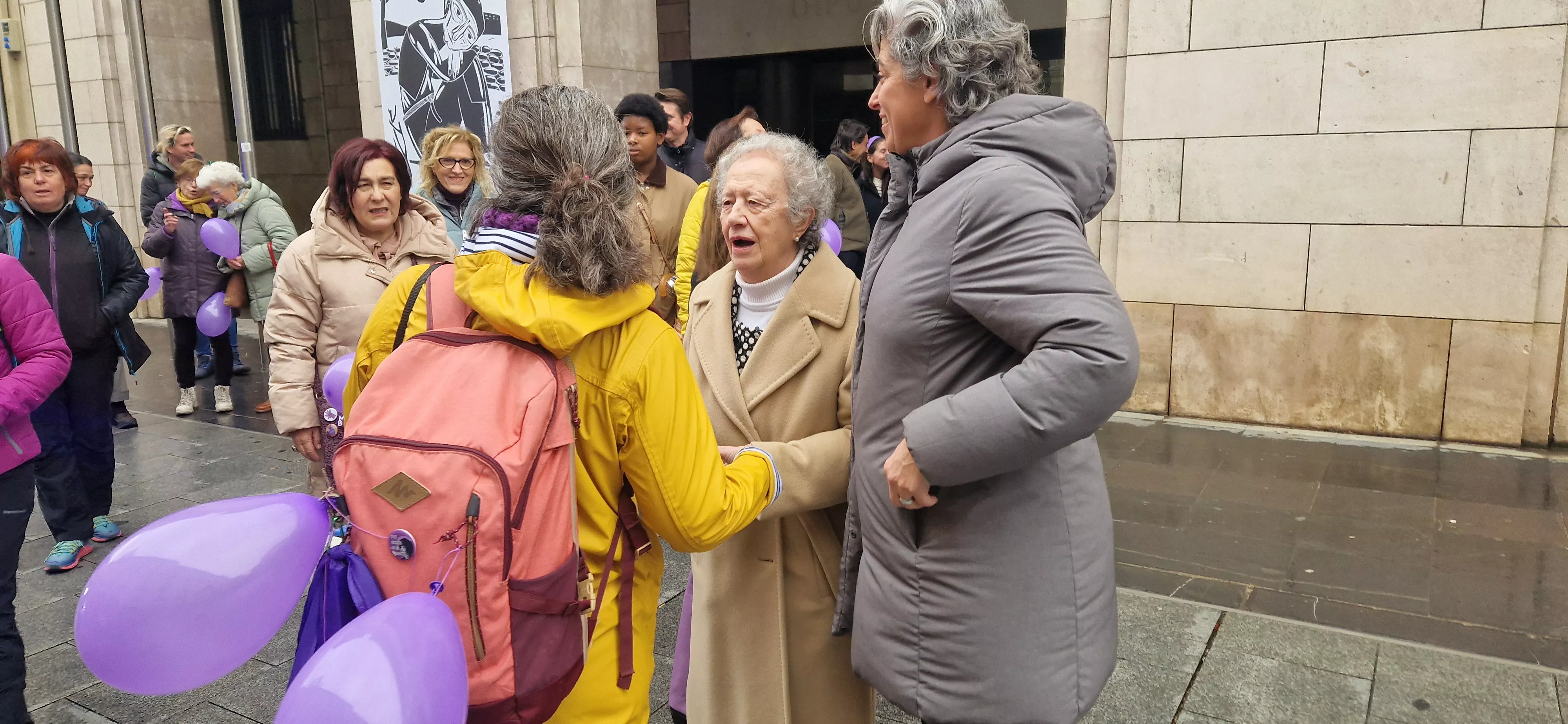 Andanda violeta en Huesca por el Día de la Mujer 2024. Foto Myriam Martínez