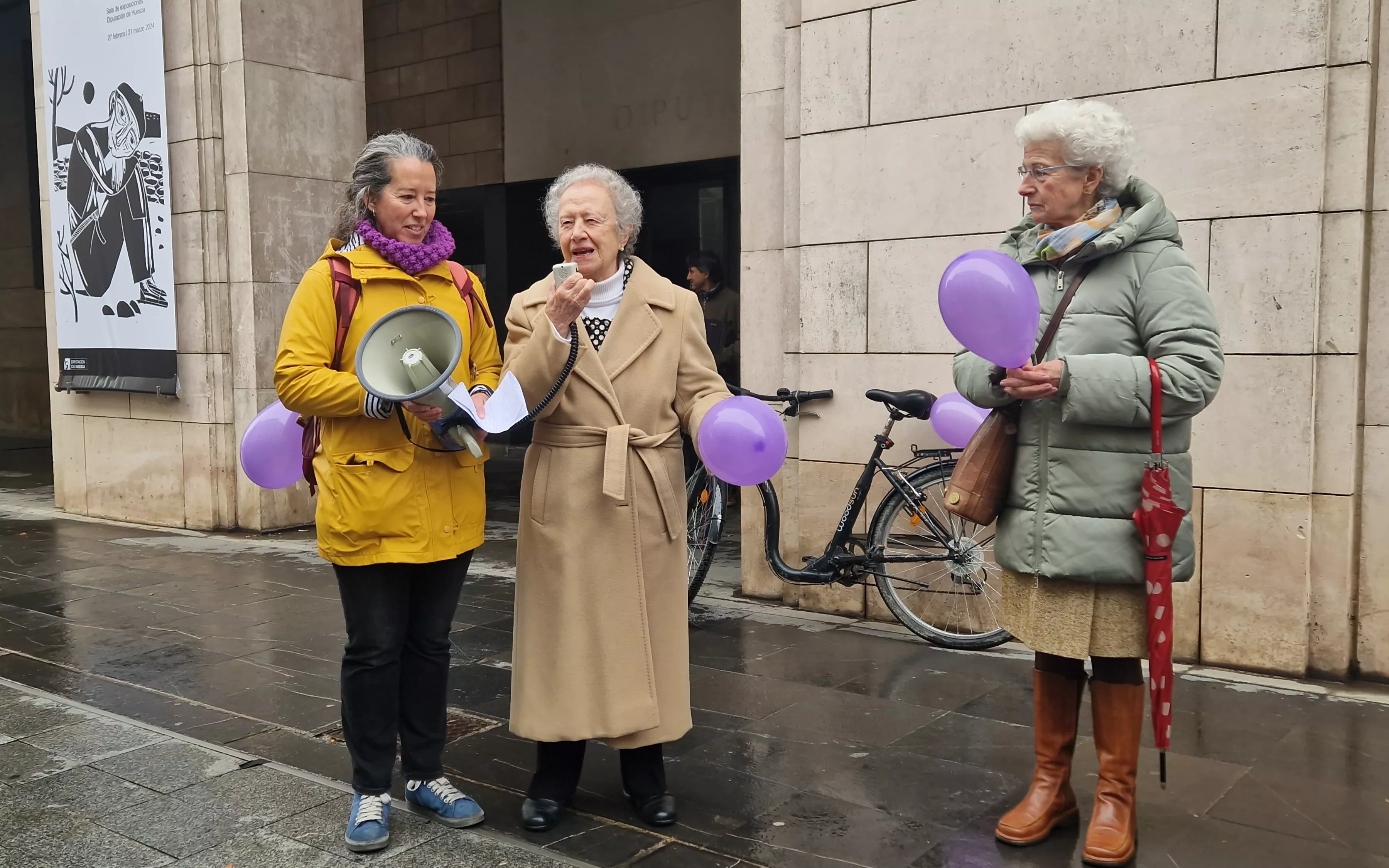 Andanda violeta en Huesca por el Día de la Mujer 2024. Foto Myriam Martínez