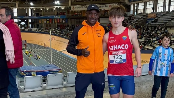 Alex Simeria y Fadiala Fofana, su entrenador. Alex Simeria y Fadiala Fofana, su entrenador.