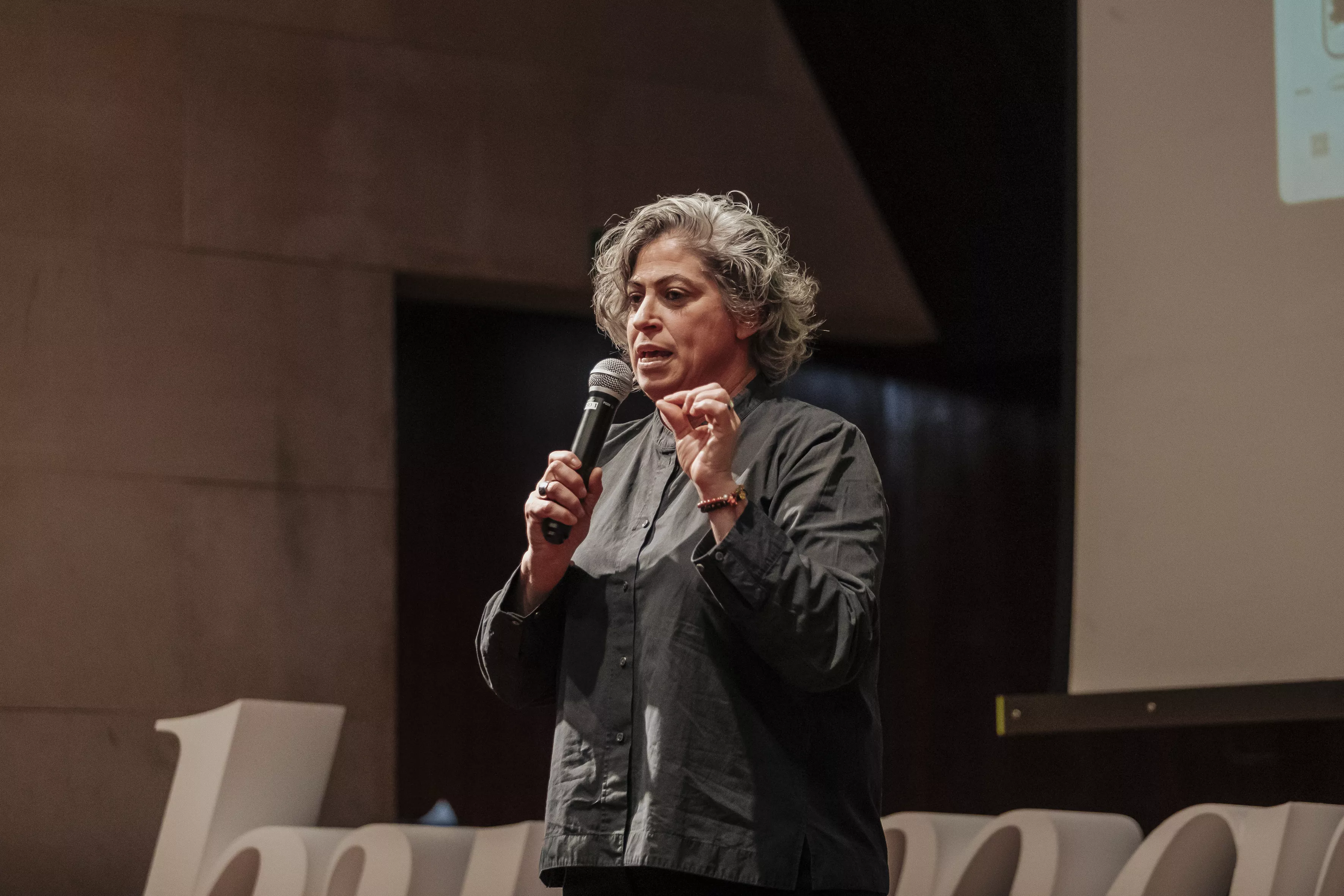 Cristina Aranda durante su charla en Huomantech.