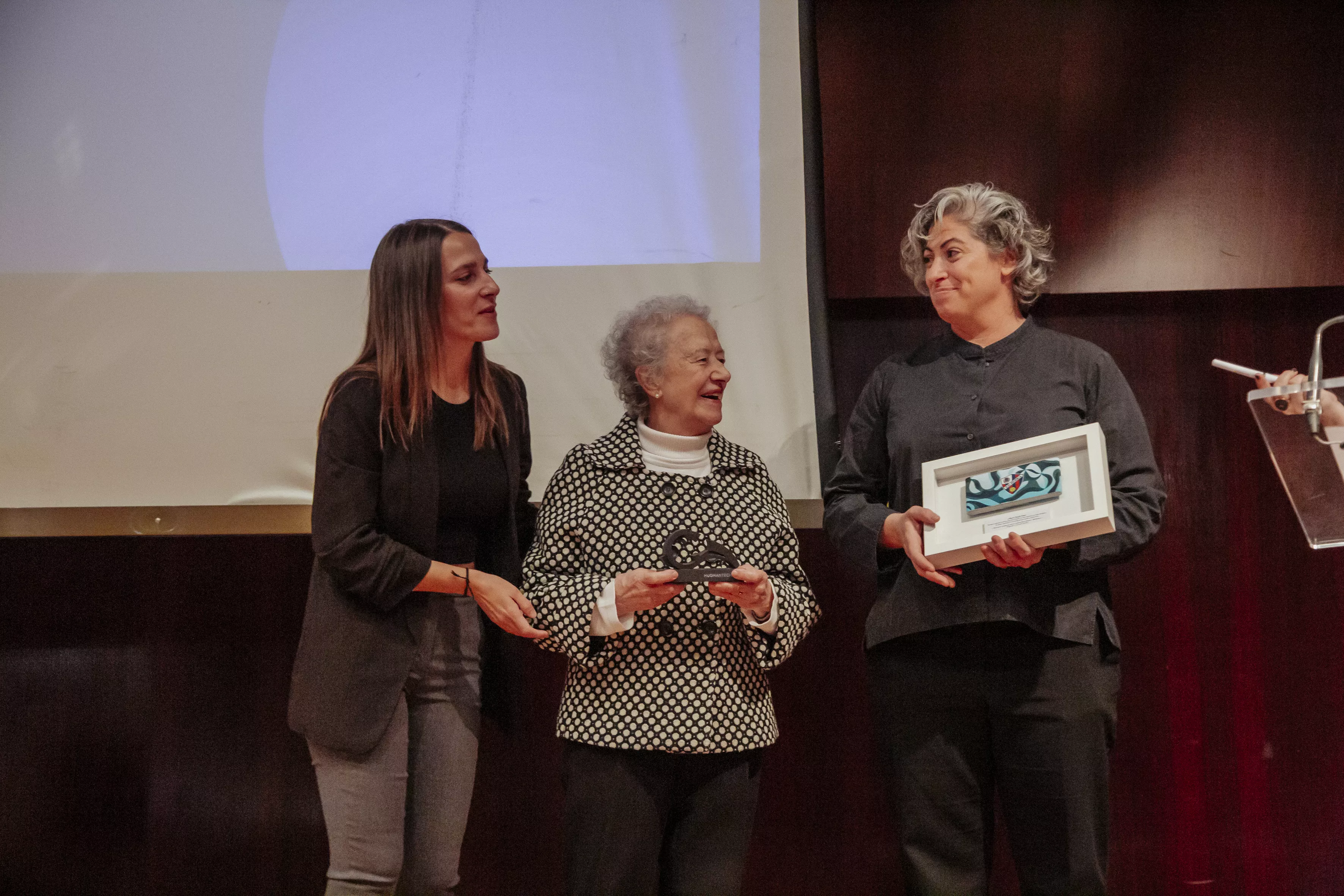 Irene Luzán, María Josefa Yzuel y Cristina Aranda.