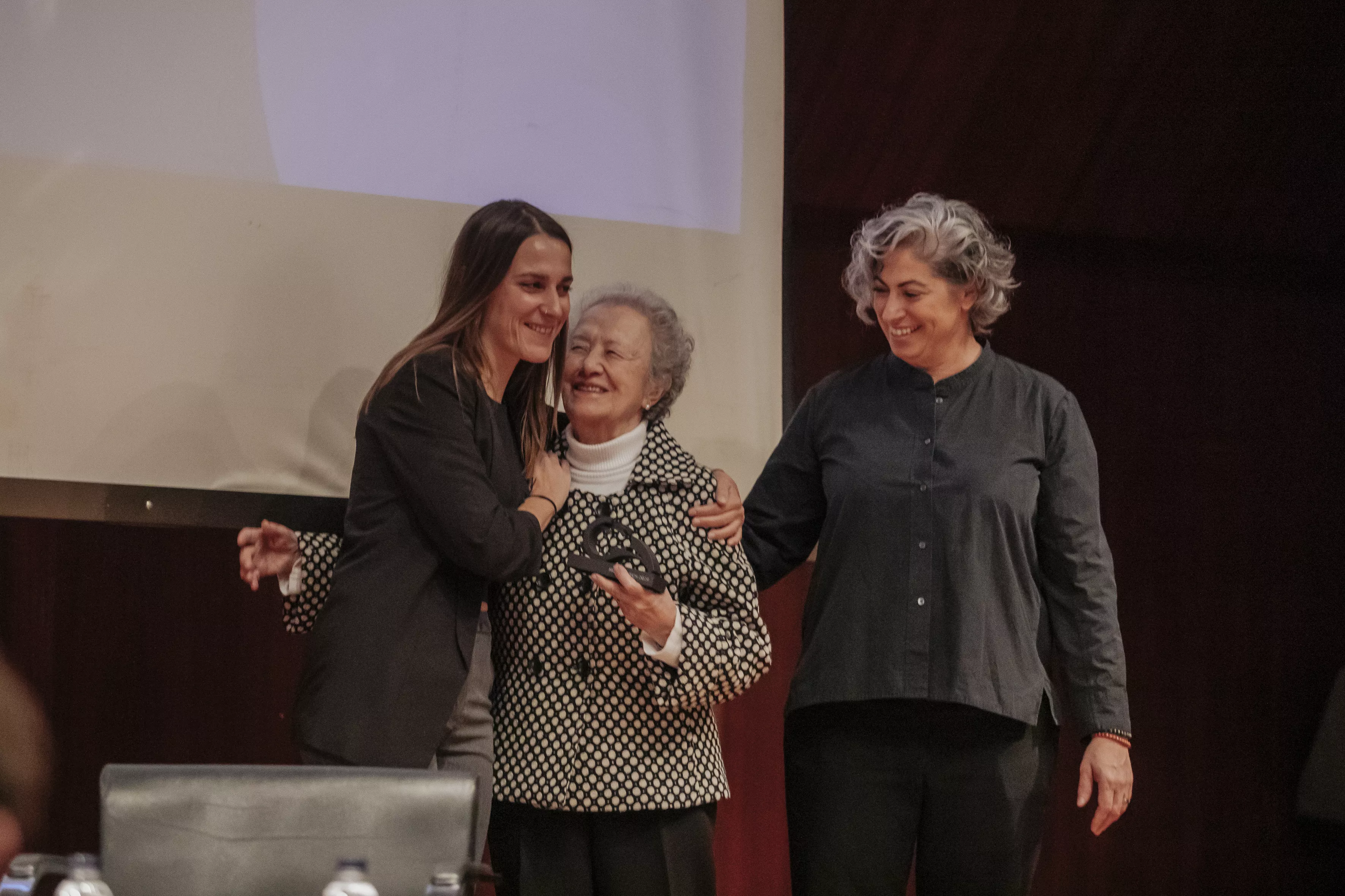 Irene Luzán, María Josefa Yzuel y Cristina Aranda.