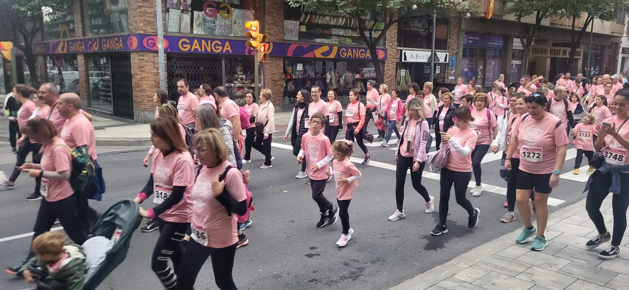 Carrera contra el Cáncer en Huesca. Foto Myriam Martínez