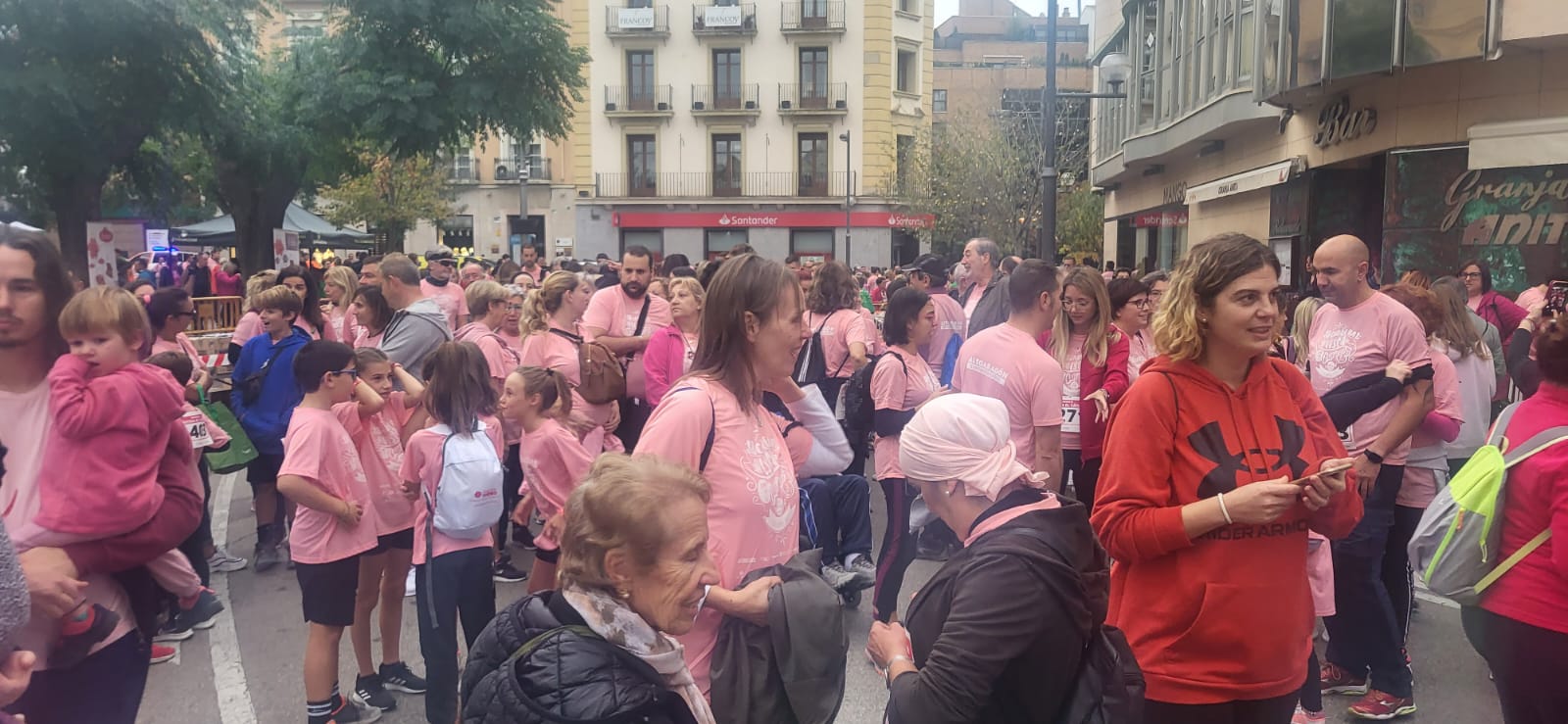 Carrera contra el Cáncer en Huesca. Foto Myriam Martínez