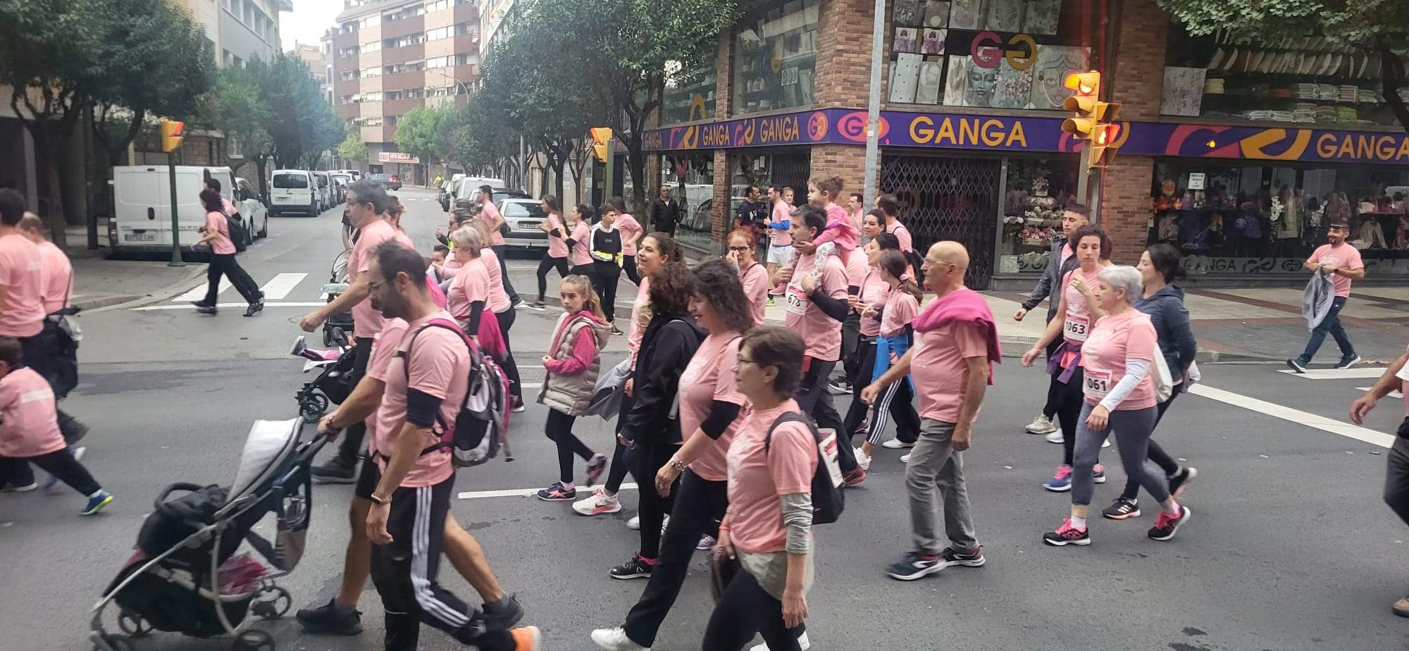 Carrera contra el Cáncer en Huesca. Foto Myriam Martínez
