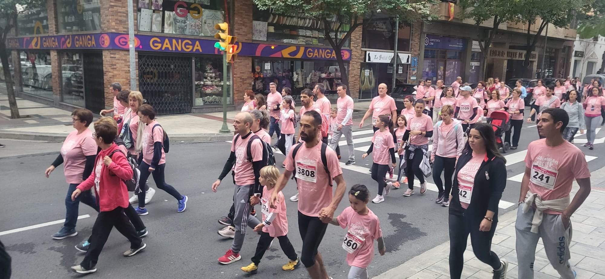 Carrera contra el Cáncer en Huesca. Foto Myriam Martínez