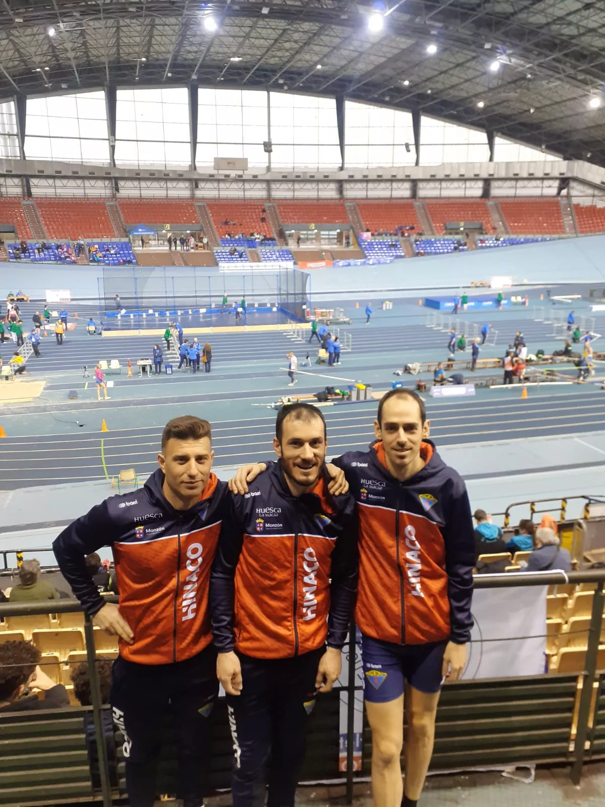 Mario y Miguel Pintiel y Alberto Bailac, de Hinaco, en el Nacional Master