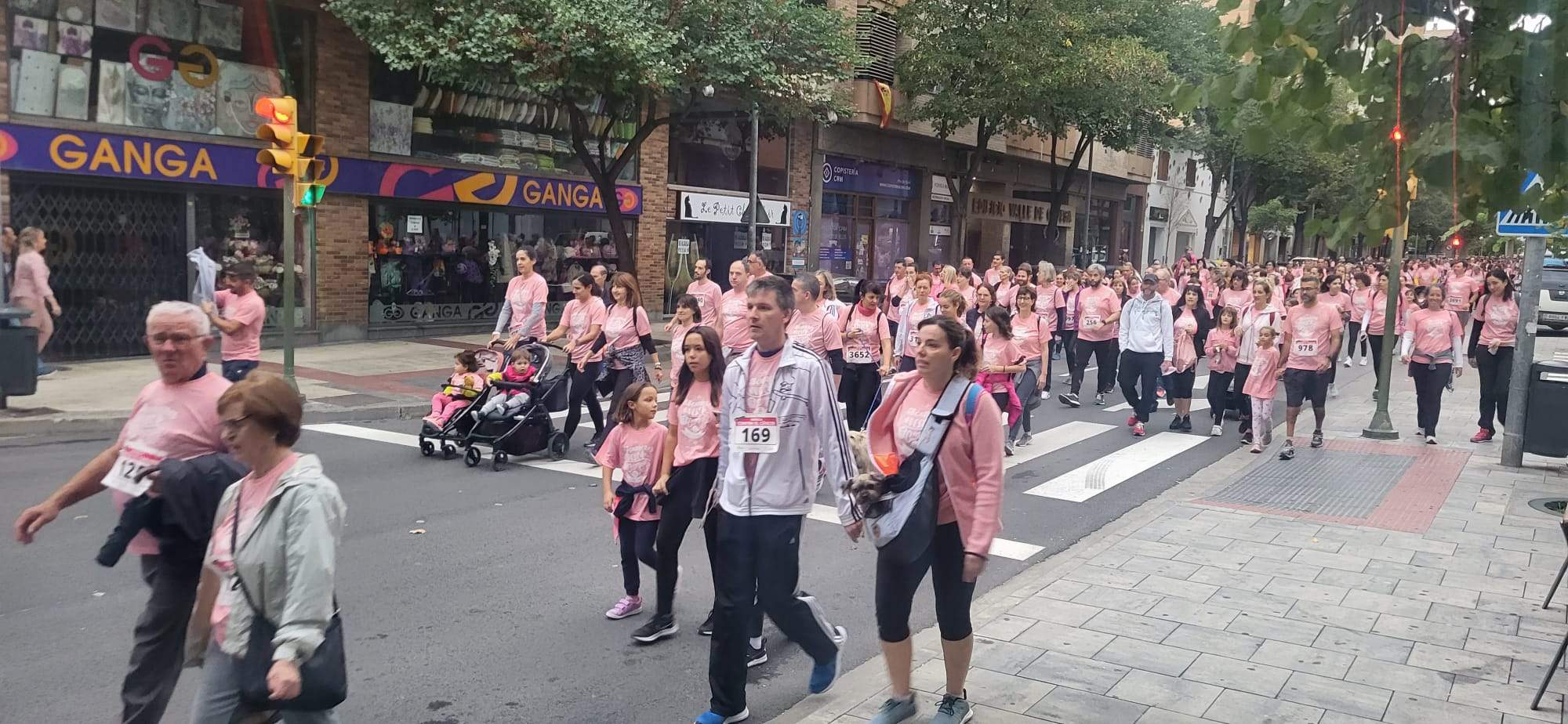 Carrera contra el Cáncer en Huesca. Foto Myriam Martínez