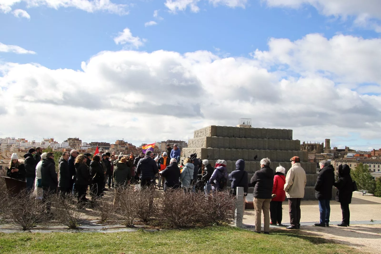 Concentración en el Memorial 545. Foto Carlos Neofato 