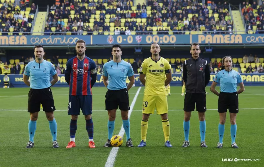 Miguel González Díaz, en un Villarreal B-Huesca.