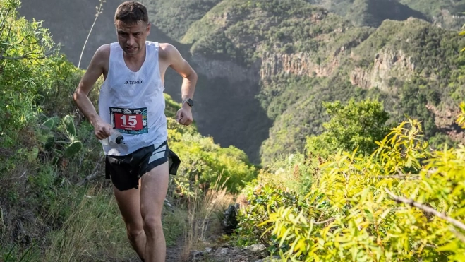 El jaqués, sufriendo en la subida. El jaqués, sufriendo en la subida.
