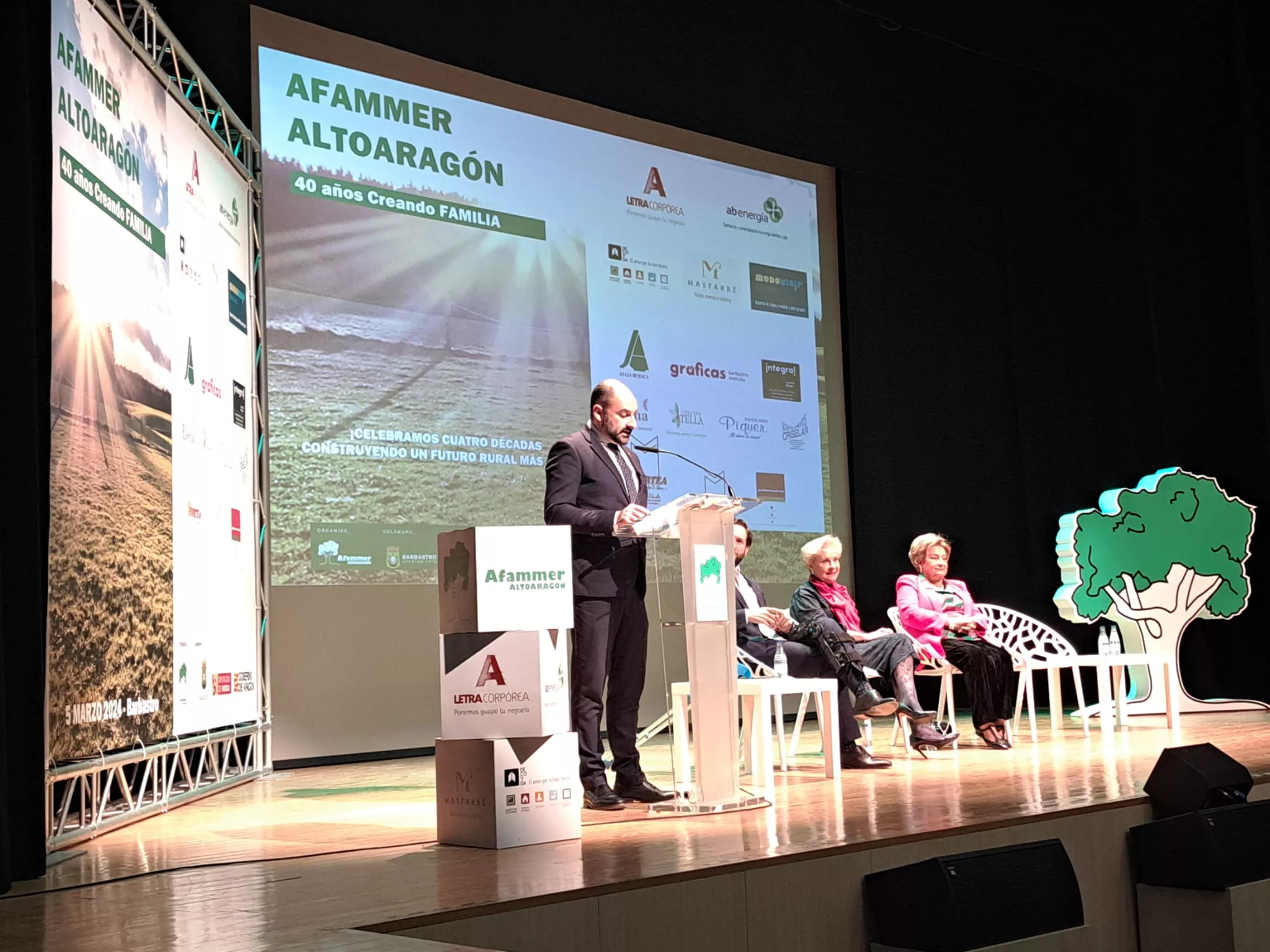 Fernando Torres, durante la inauguración de la jornada de Afammer Altoaragón.