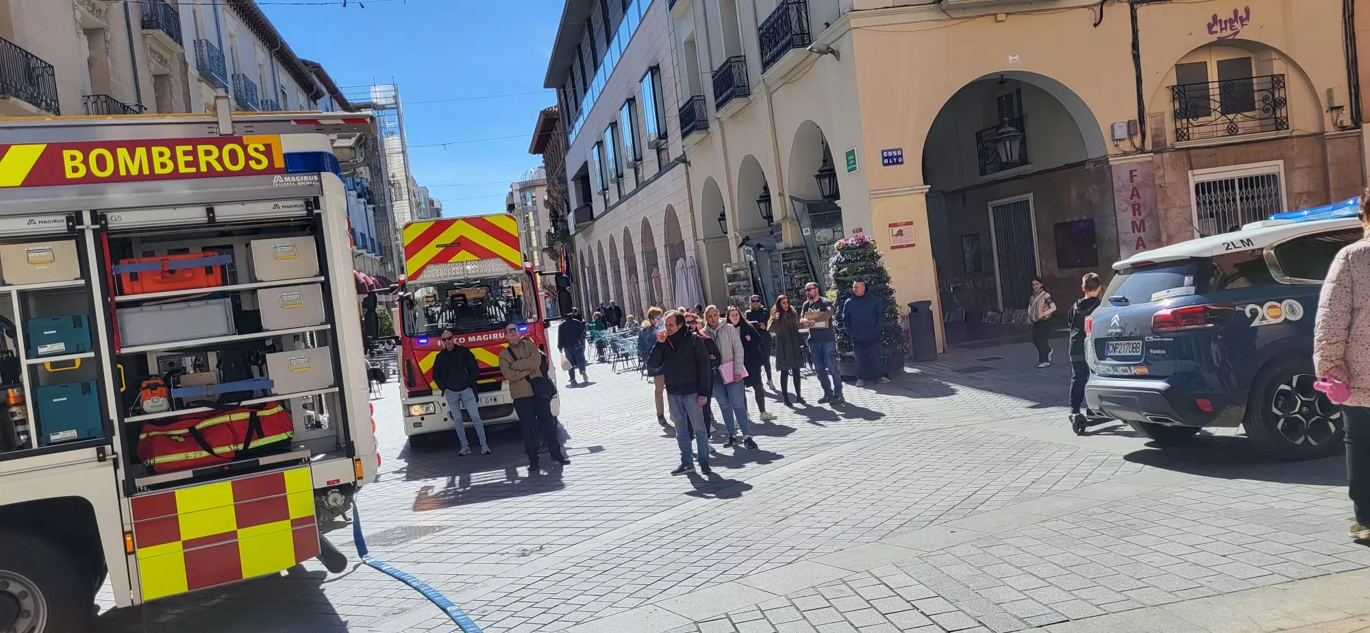 Actuación de bomberos por un conato de incendio en el Palacio de Villahermosa.
