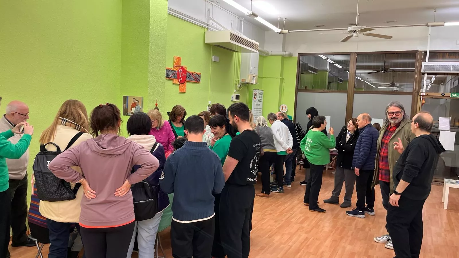 Presentación del primer juego de cartas del mundo basado en el taichí en la escuela de Andrés Pascual. Foto Mercedes Manterola