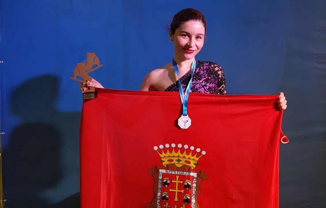 Ángela Martín-Mora se baña de bronce con España
