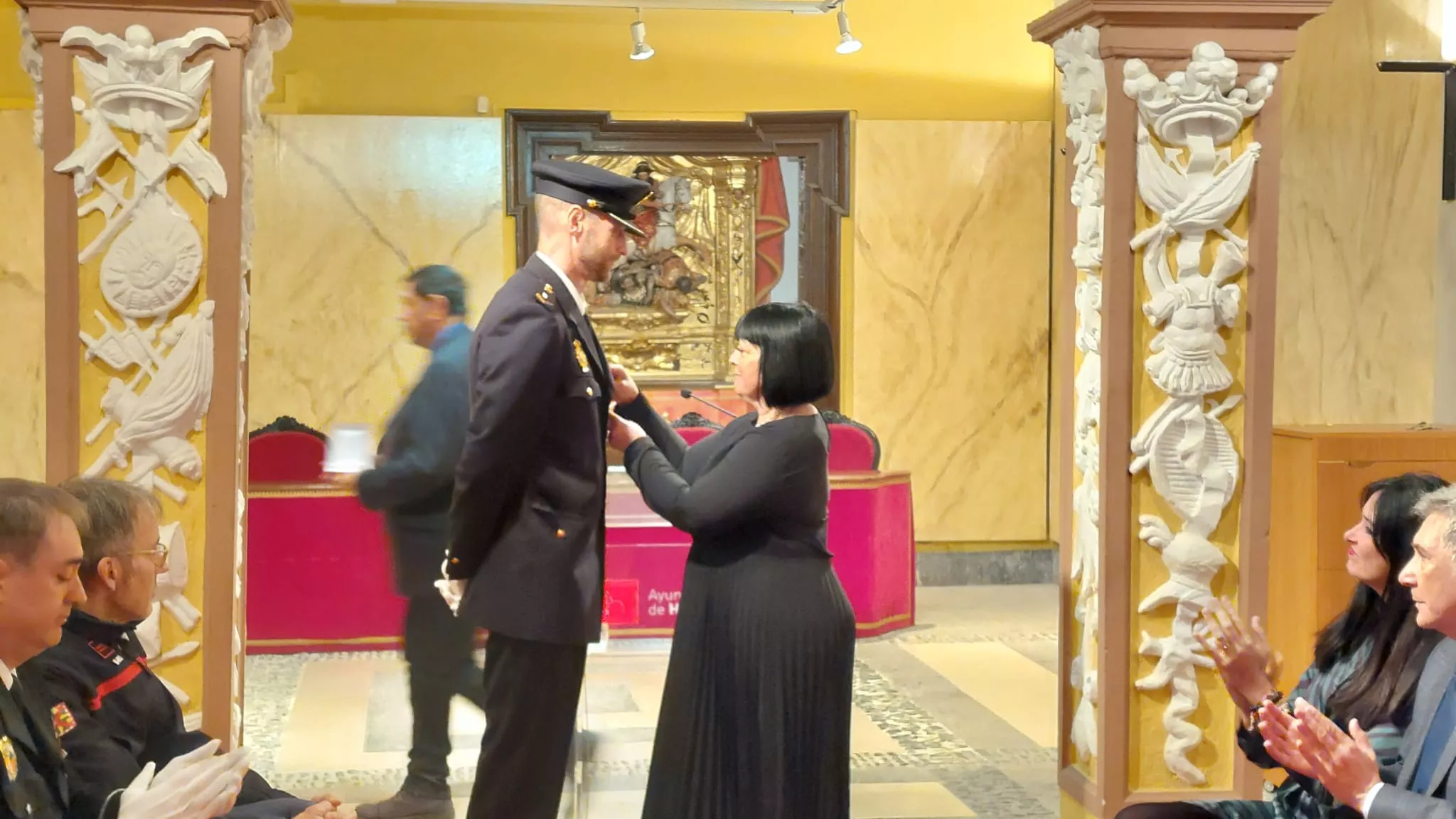 Entrega en Huesca de reconocimientos en la festividad de San Juan  de Dios, patrón de los bomberos. 