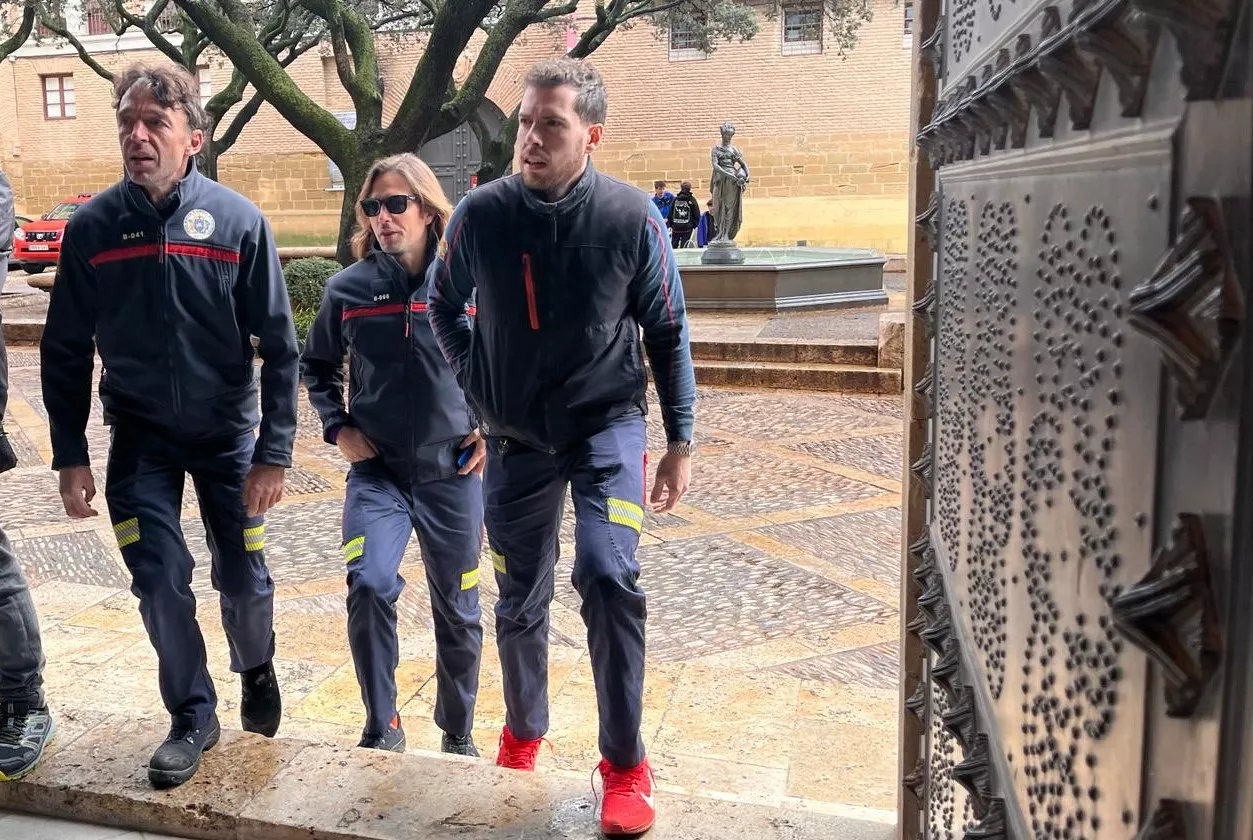 Entrega en Huesca de reconocimientos en la festividad de San Juan  de Dios, patrón de los bomberos. Foto Mercedes Manterola