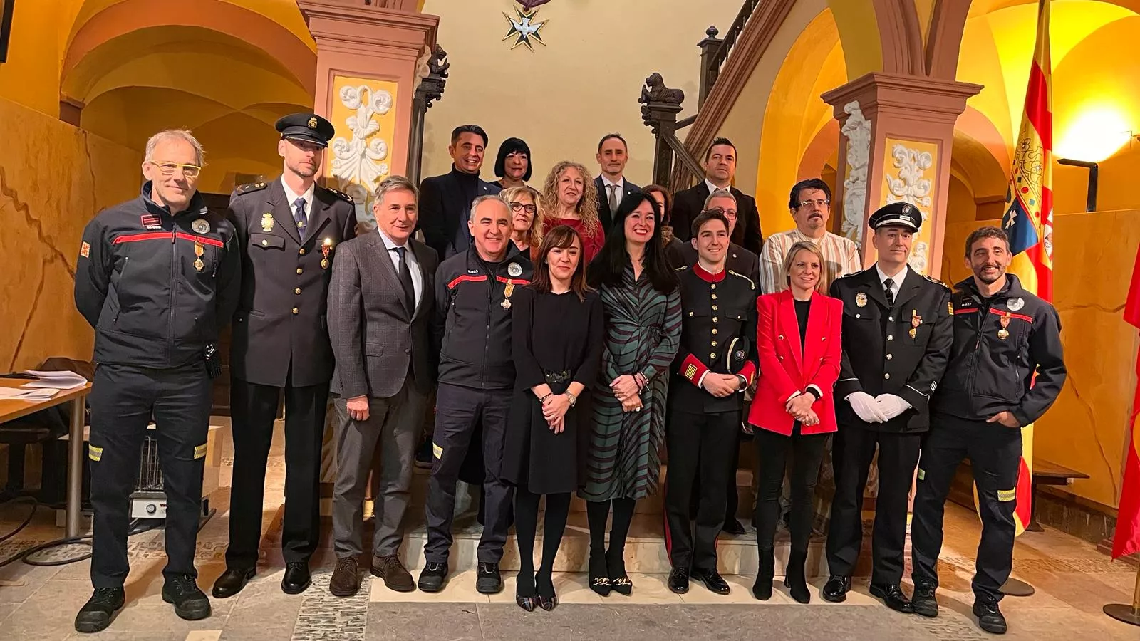 Entrega en Huesca de reconocimientos en la festividad de San Juan  de Dios, patrón de los bomberos. Foto Mercedes Manterola