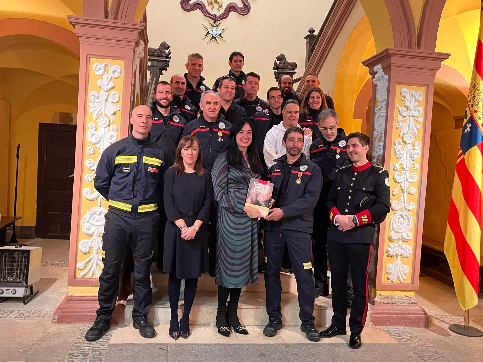 Entrega en Huesca de reconocimientos en la festividad de San Juan  de Dios, patrón de los bomberos. Foto Mercedes Manterola