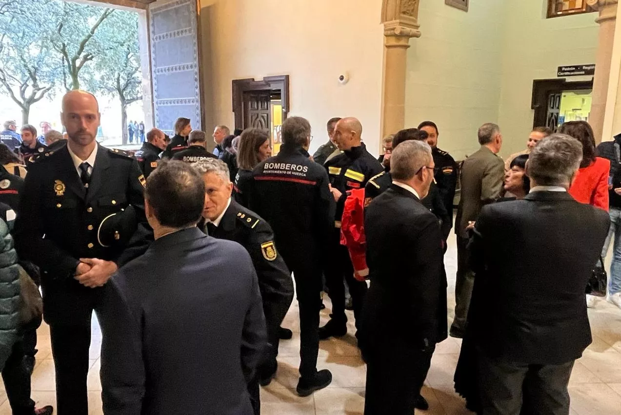 Entrega en Huesca de reconocimientos en la festividad de San Juan  de Dios, patrón de los bomberos. Foto Mercedes Manterola