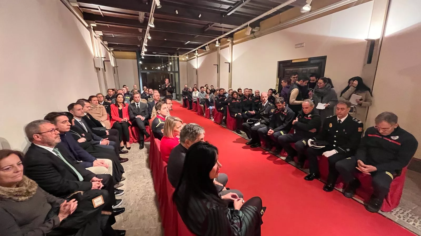 Entrega en Huesca de reconocimientos en la festividad de San Juan  de Dios, patrón de los bomberos. Foto Mercedes Manterola