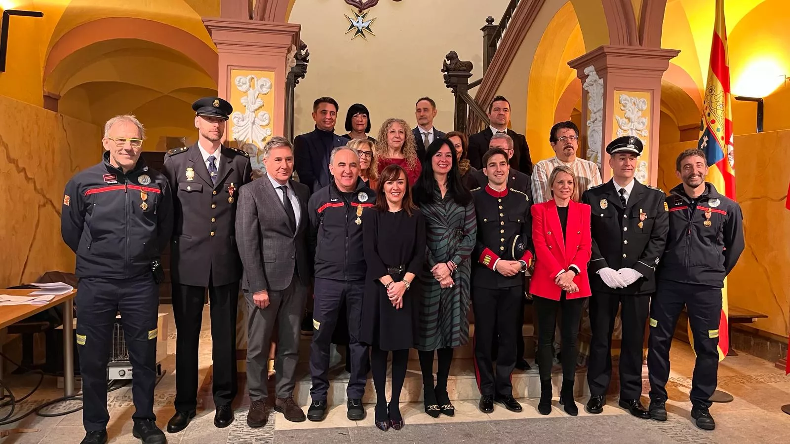 Entrega en Huesca de reconocimientos en la festividad de San Juan  de Dios, patrón de los bomberos. Foto Mercedes Manterola