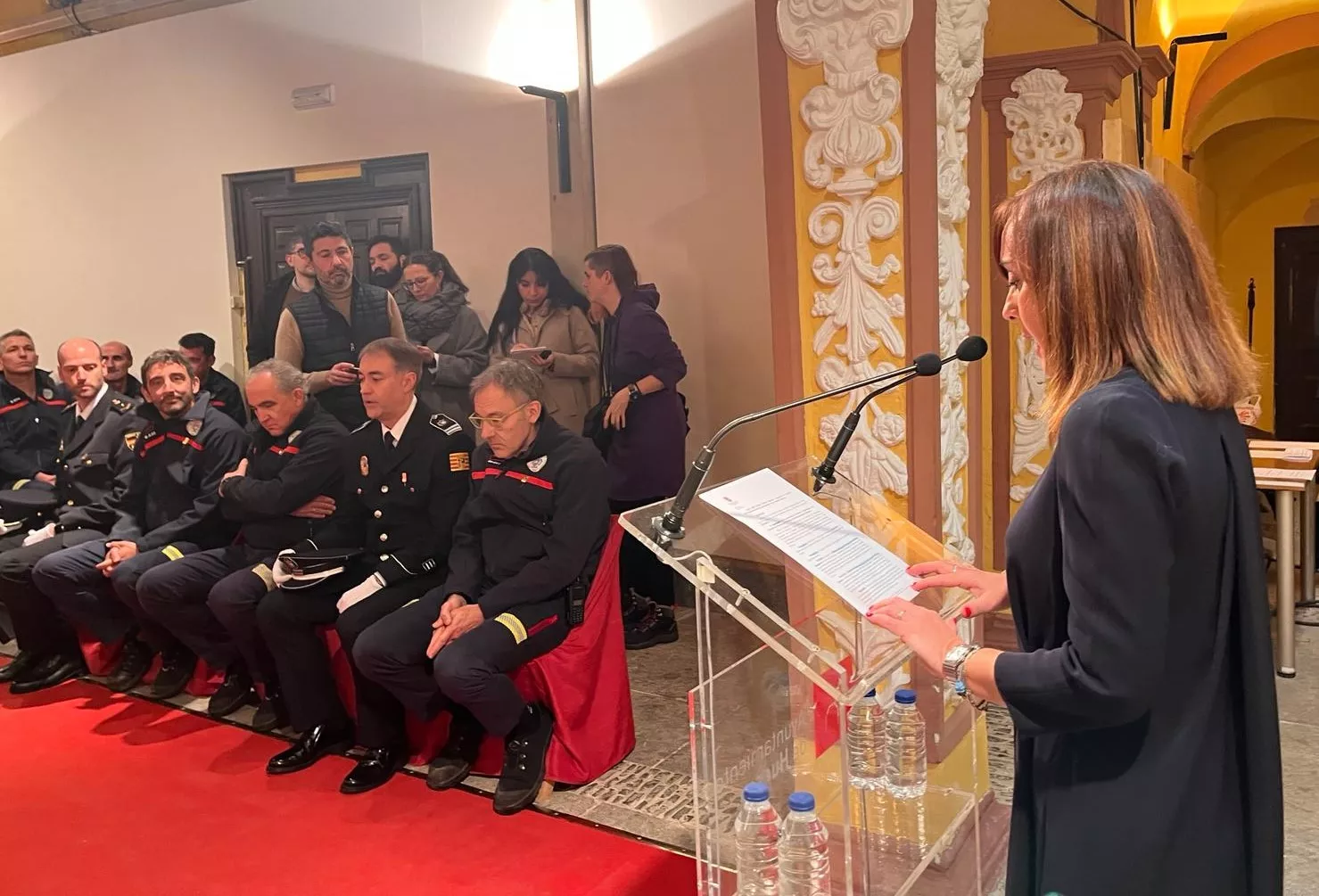 Entrega en Huesca de reconocimientos en la festividad de San Juan  de Dios, patrón de los bomberos. Foto Mercedes Manterola