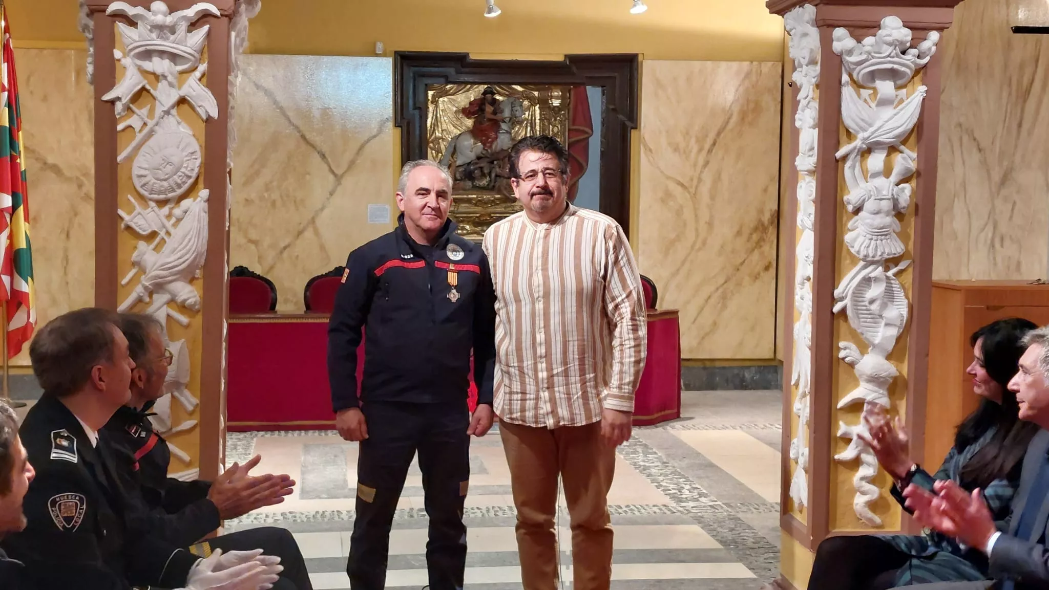 Entrega en Huesca de reconocimientos en la festividad de San Juan  de Dios, patrón de los bomberos. Foto Mercedes Manterola