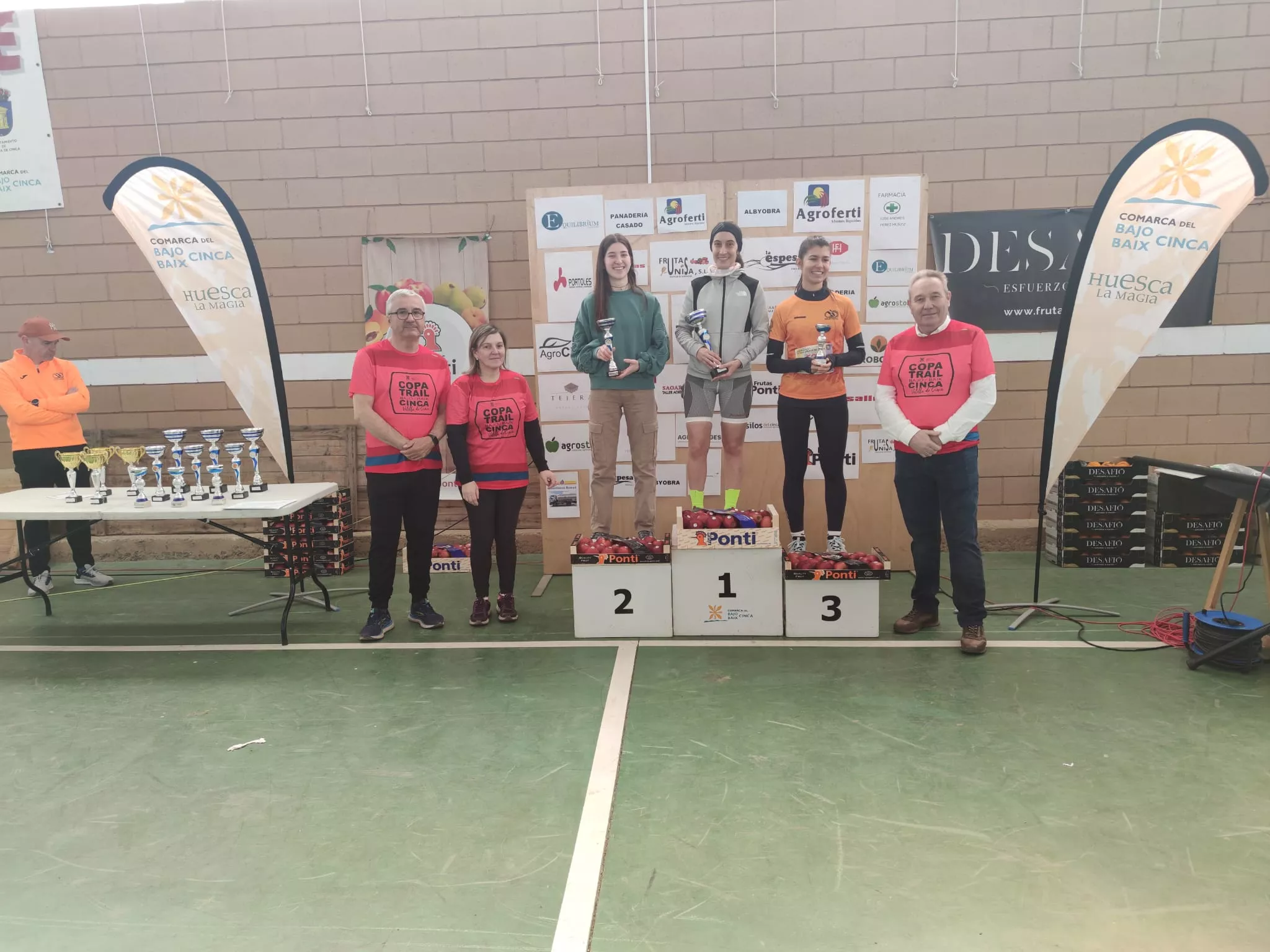 Podio femenino Trail de Velilla