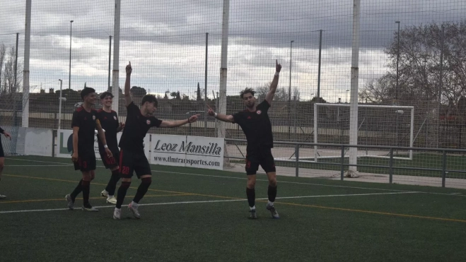 Celebración del gol de Martín Luna para el Internacional Huesca Celebración del gol de Martín Luna para el Internacional Huesca