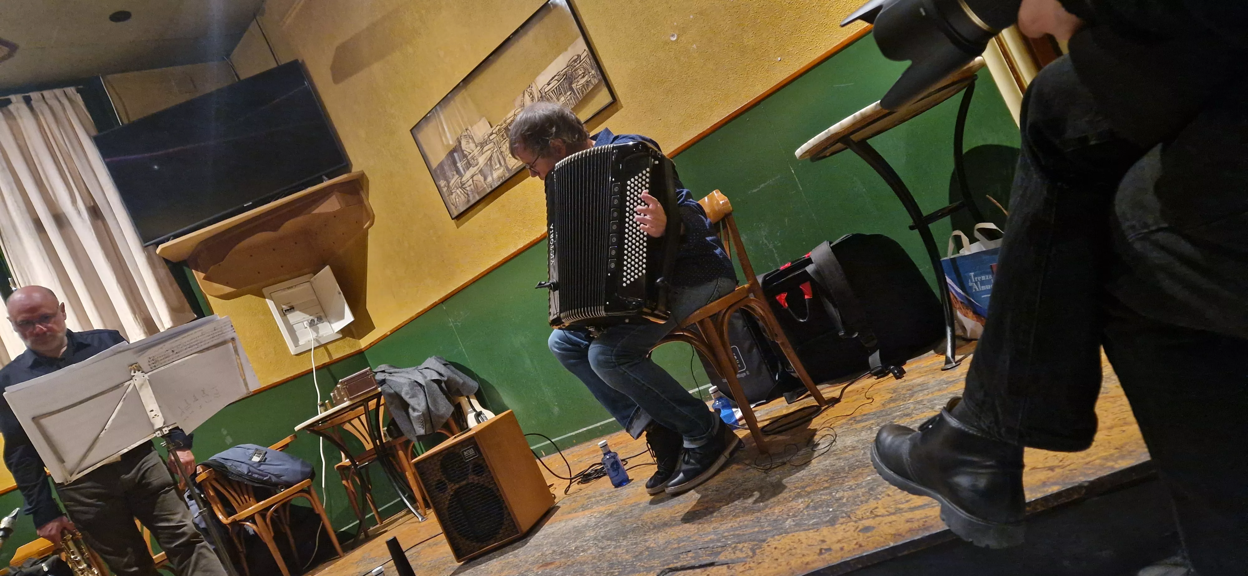 El público no quería que finalizase la velada con López Jaso-Escrich-Andueza.