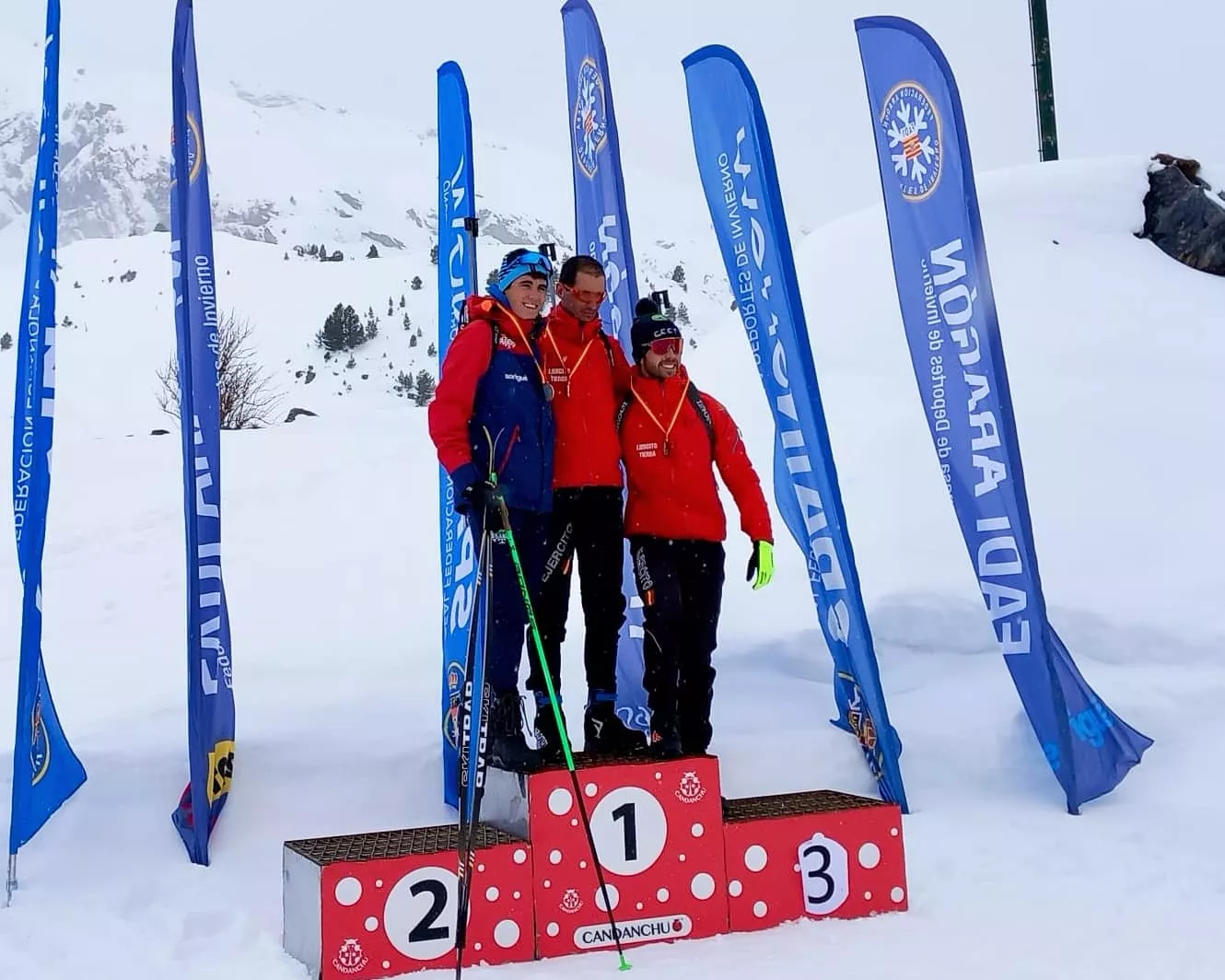 Podio del Campeonato de España de biathlón con protagonistas del Equipo Militar de Esquí de Montaña.
