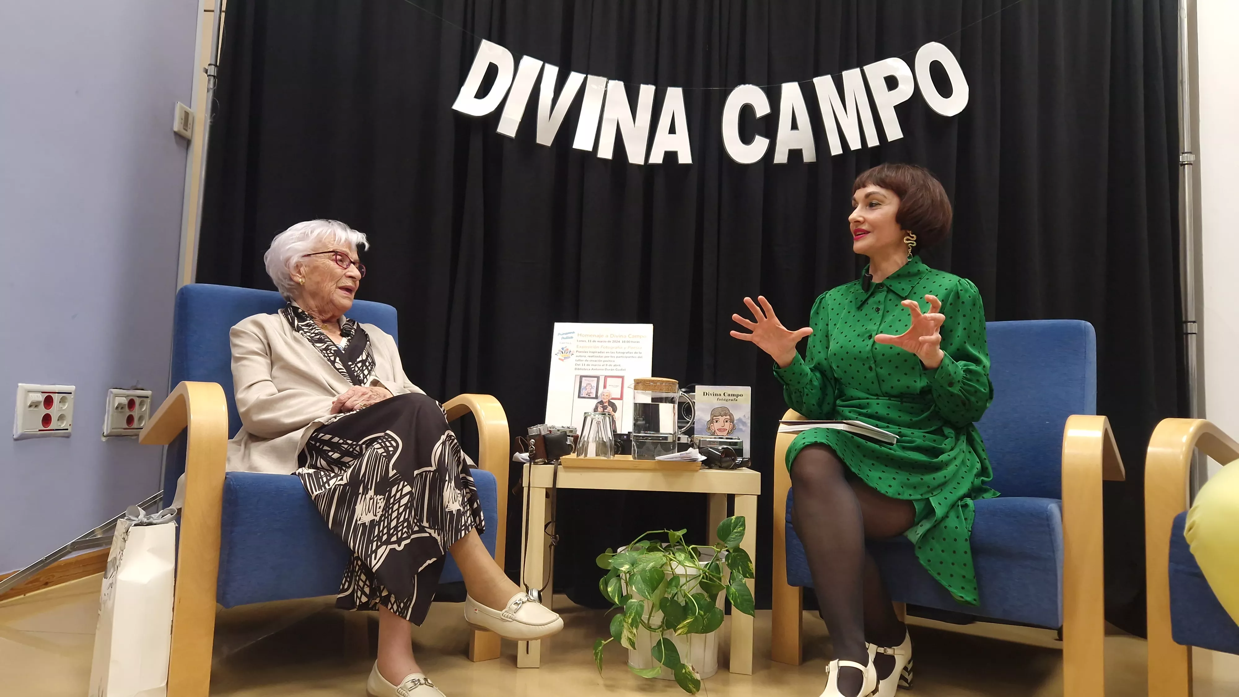 Divina Campo y Angélica Morales. Foto Myriam Martínez 