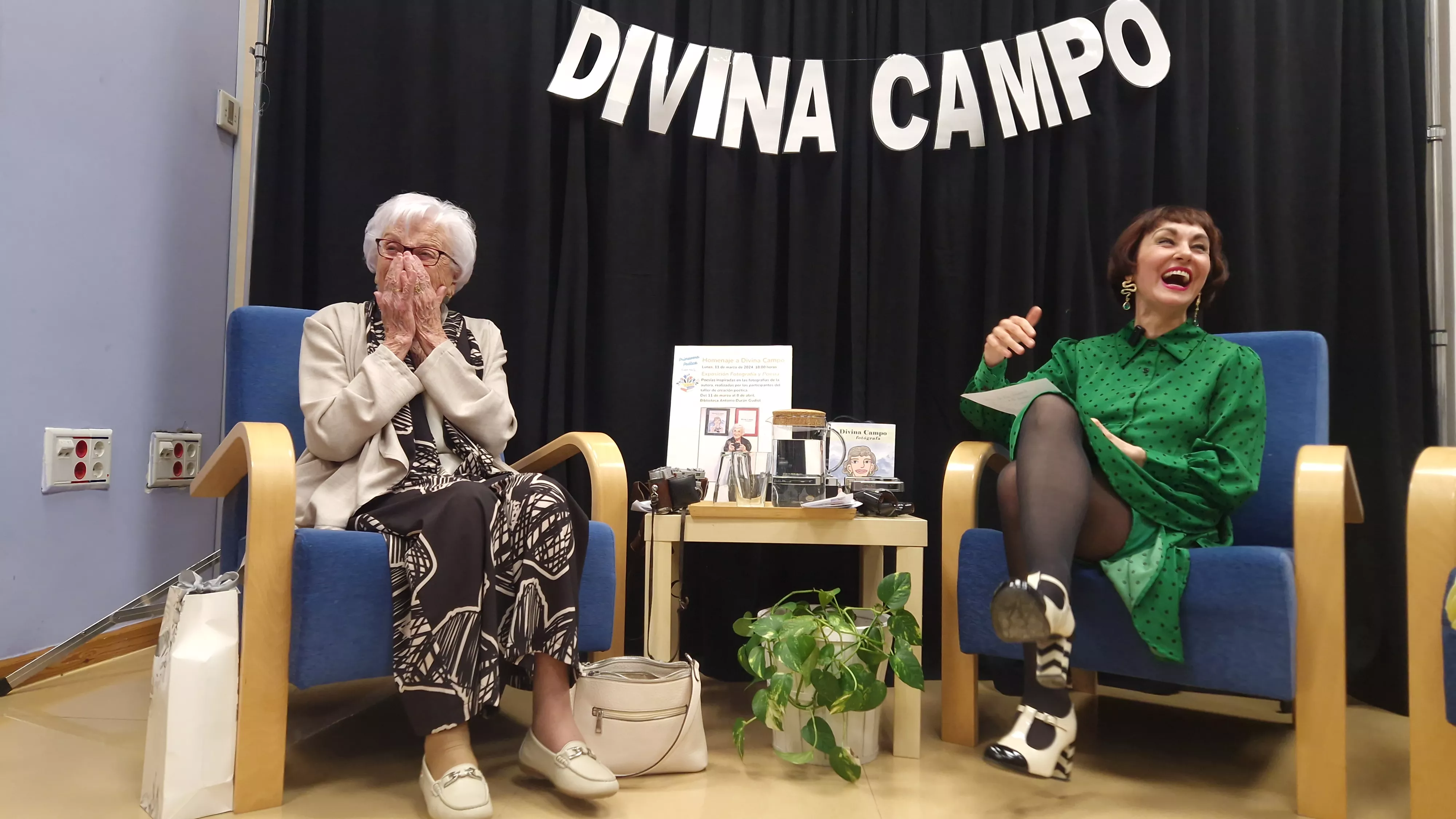 Divina Campo y Angélica Morales. Foto Myriam Martínez 