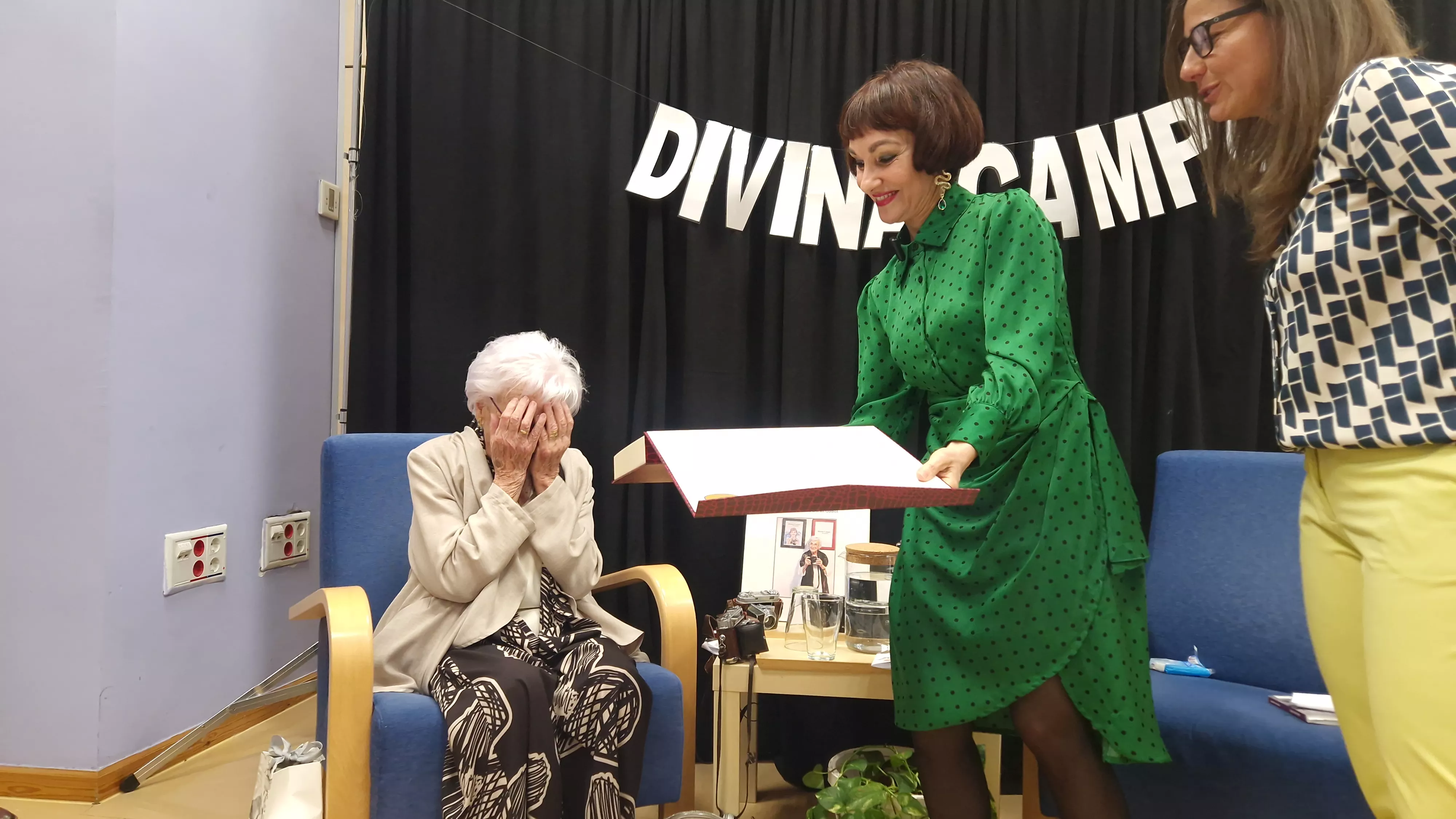 Divina Campo y Angélica Morales. Foto Myriam Martínez 